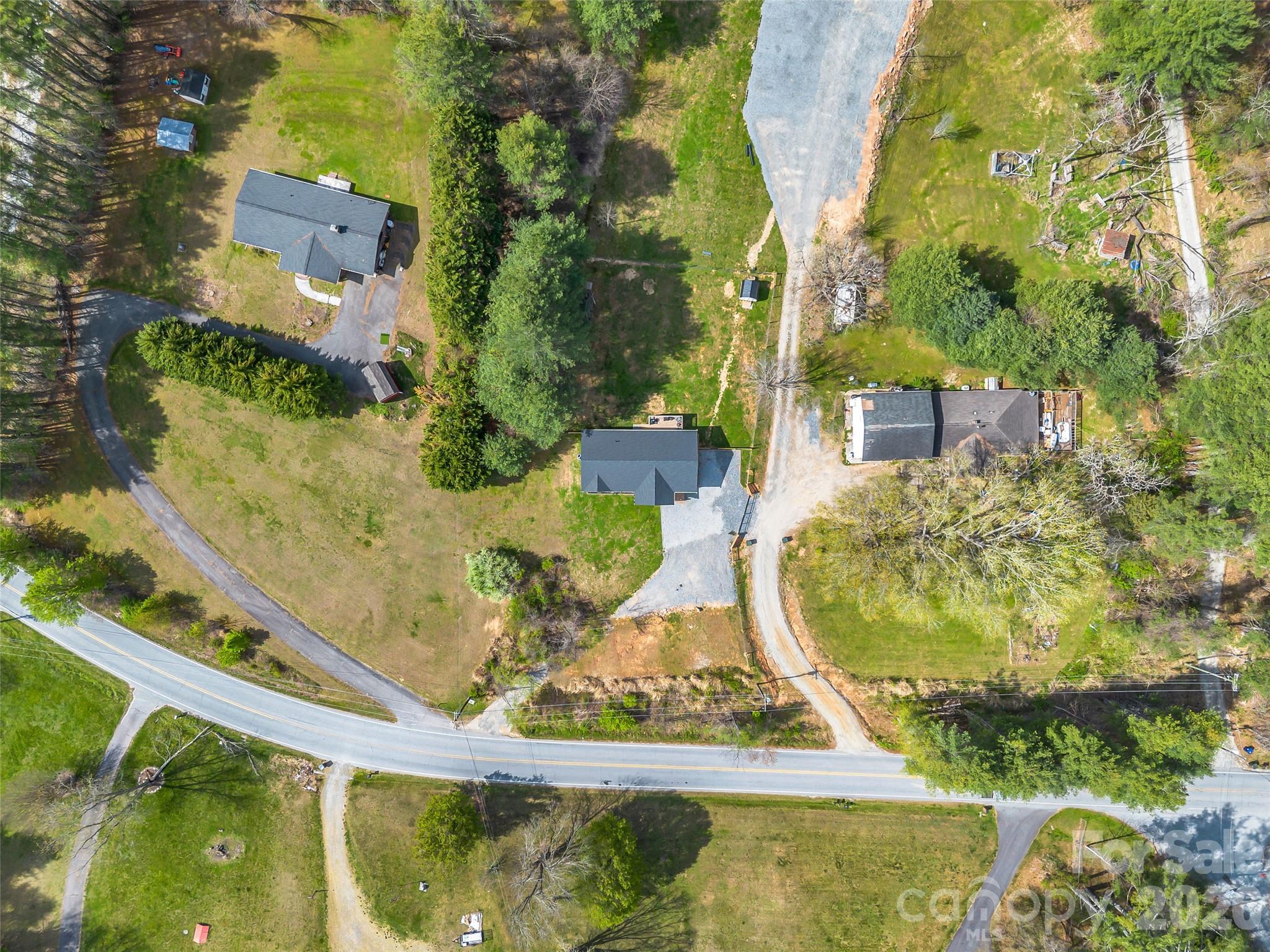 29 Kanes Drive — Hendersonville