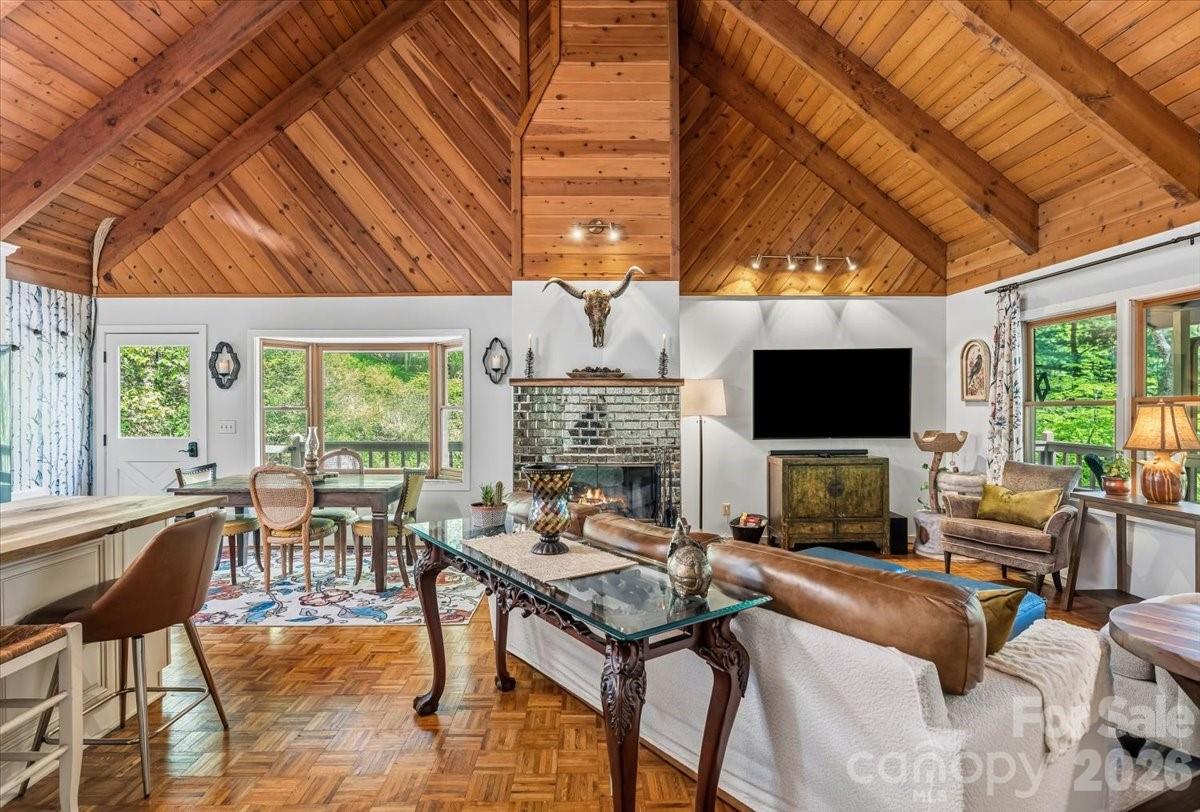 61 Greer Way — Mars Hill