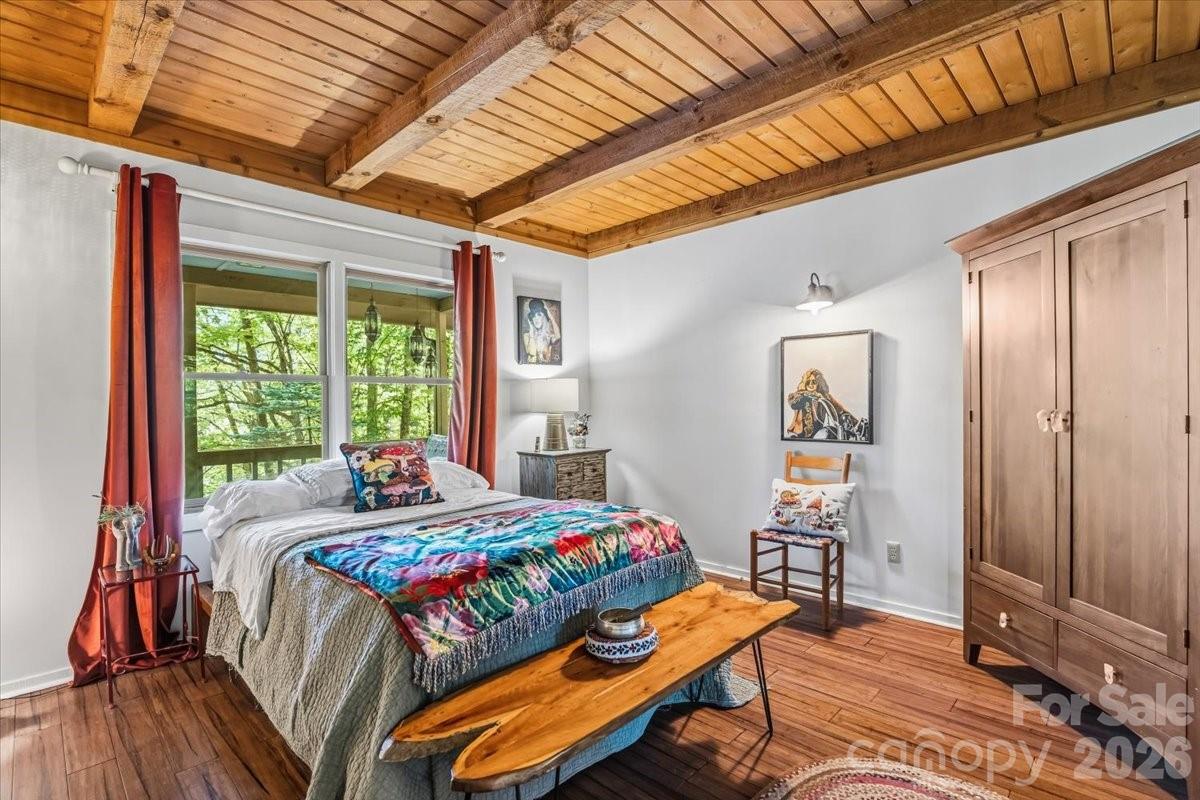 61 Greer Way — Mars Hill