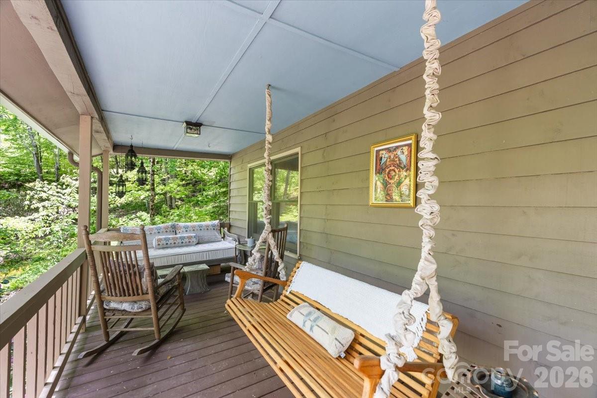 61 Greer Way — Mars Hill