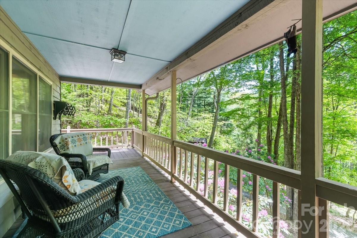 61 Greer Way — Mars Hill