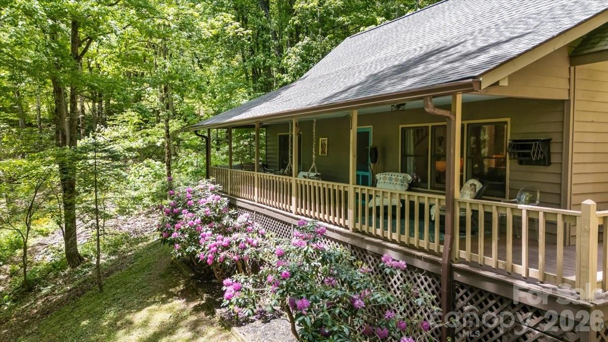 61 Greer Way — Mars Hill