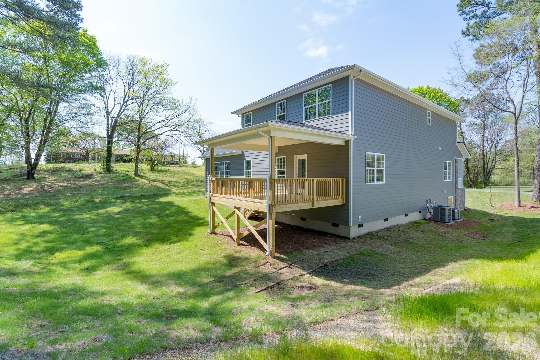 5115 Colchester Court #60 — Catawba