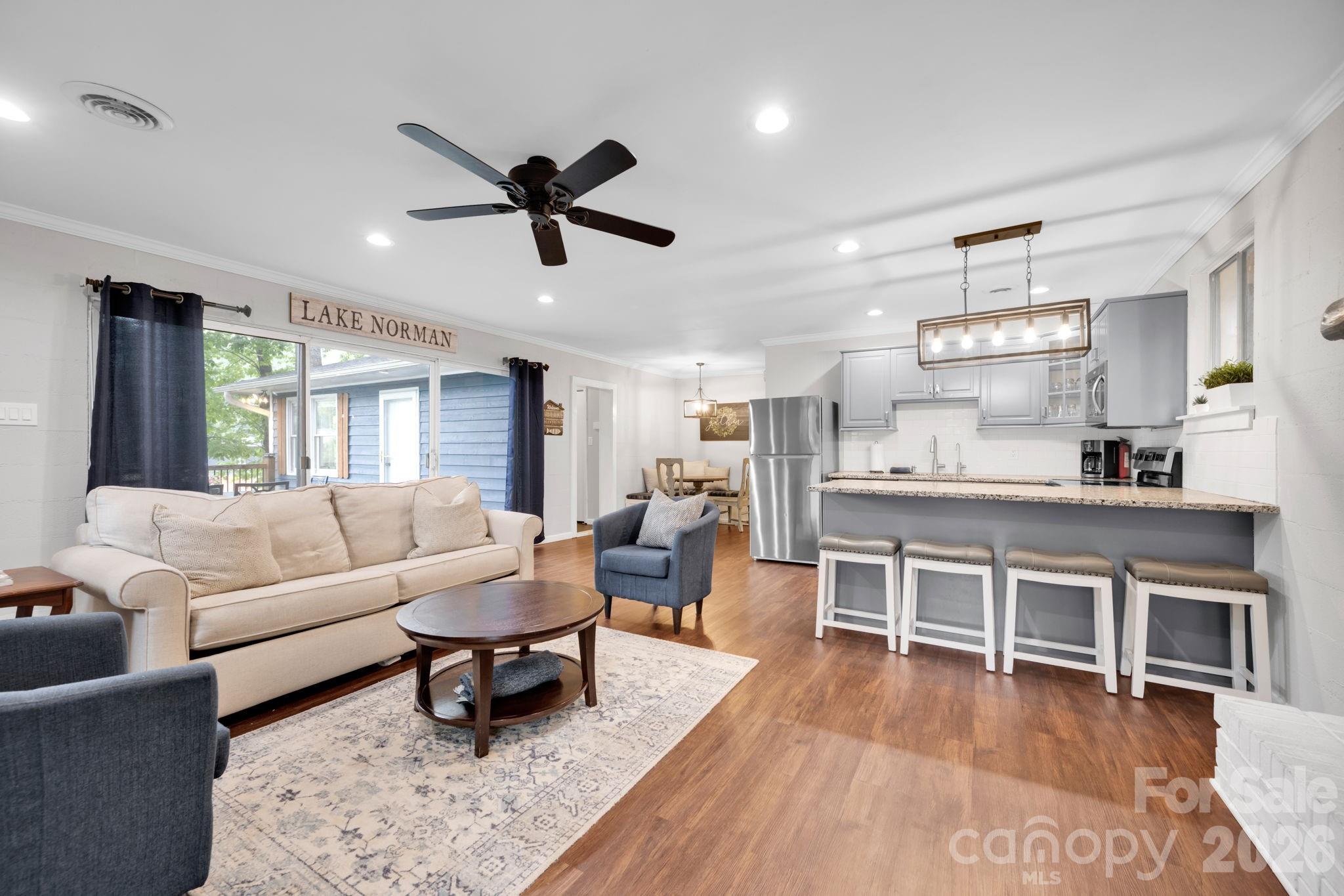 470 Lakeview Shores Loop — Mooresville