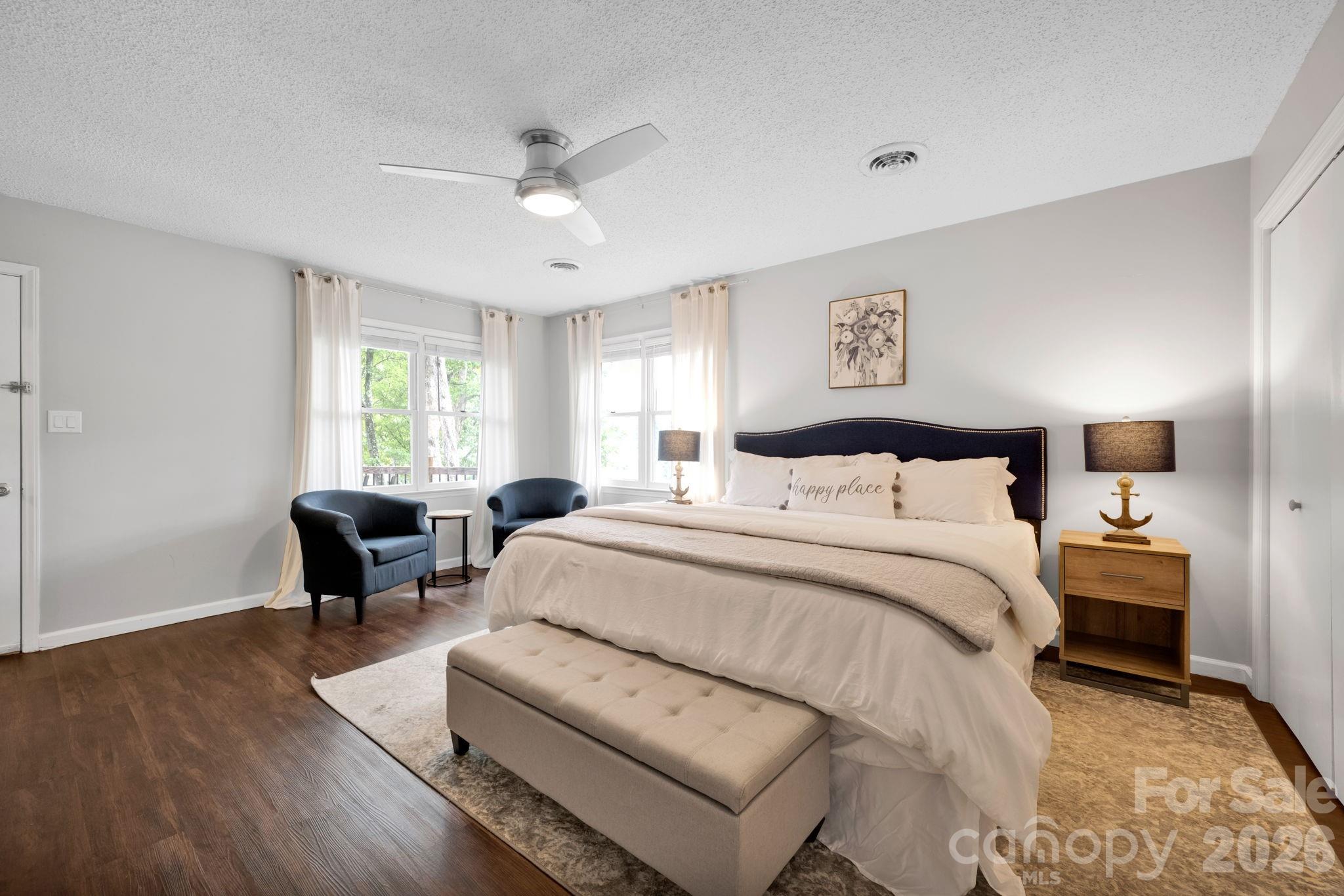 470 Lakeview Shores Loop — Mooresville