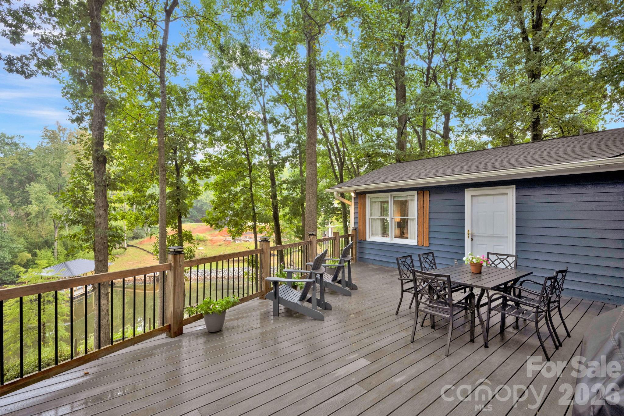 470 Lakeview Shores Loop — Mooresville