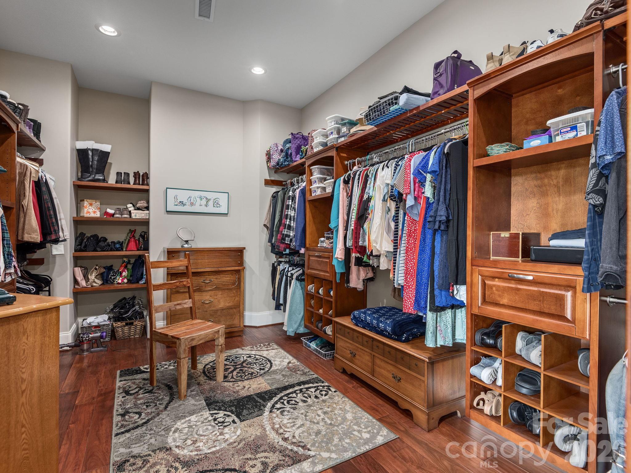 211 Embler No 2 Road — Alexander