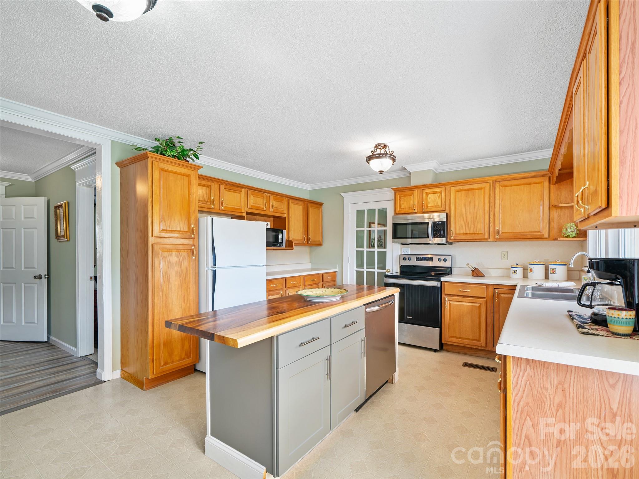 173 Odoms Chapel Road — Bakersville