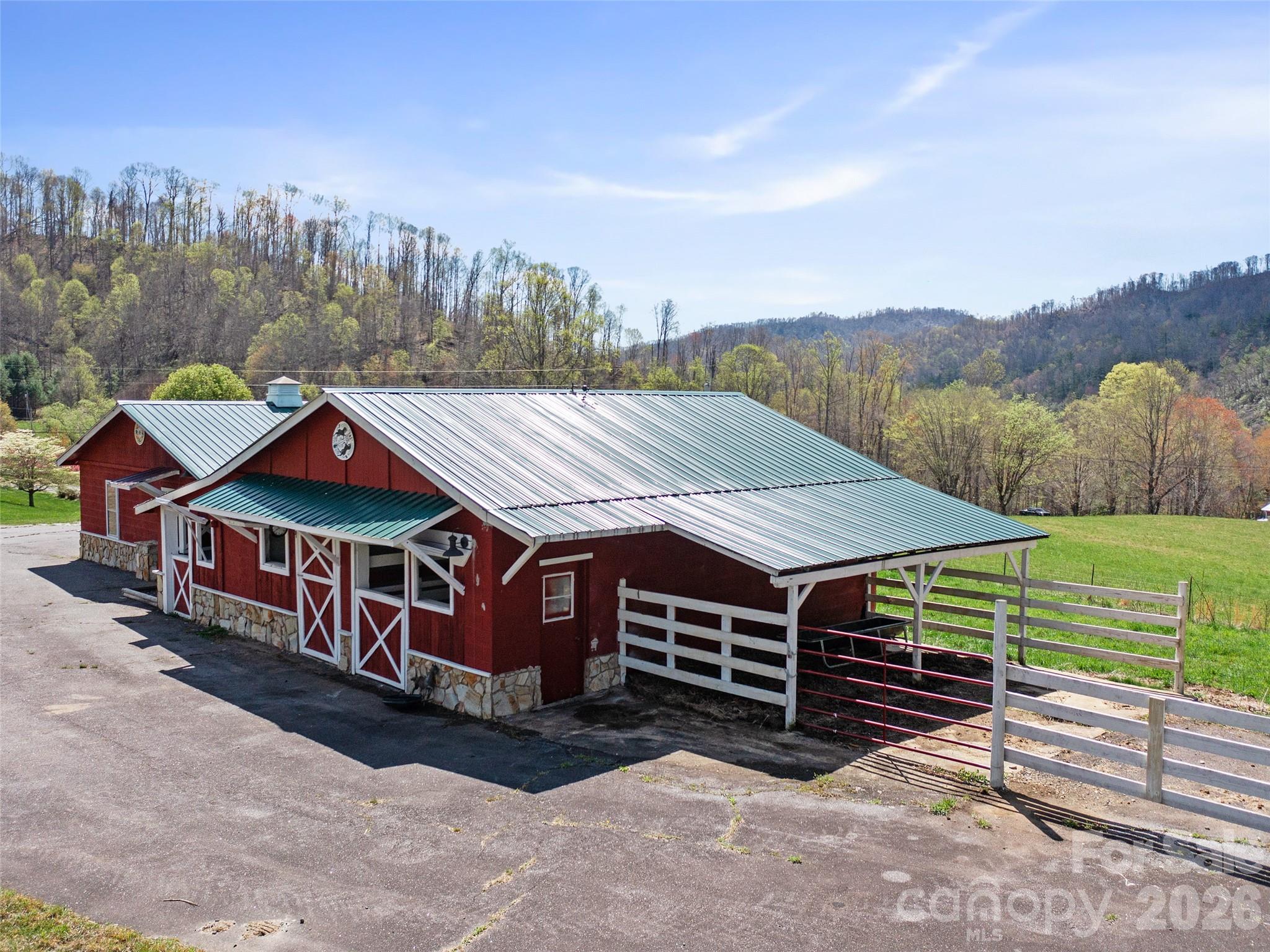 173 Odoms Chapel Road — Bakersville