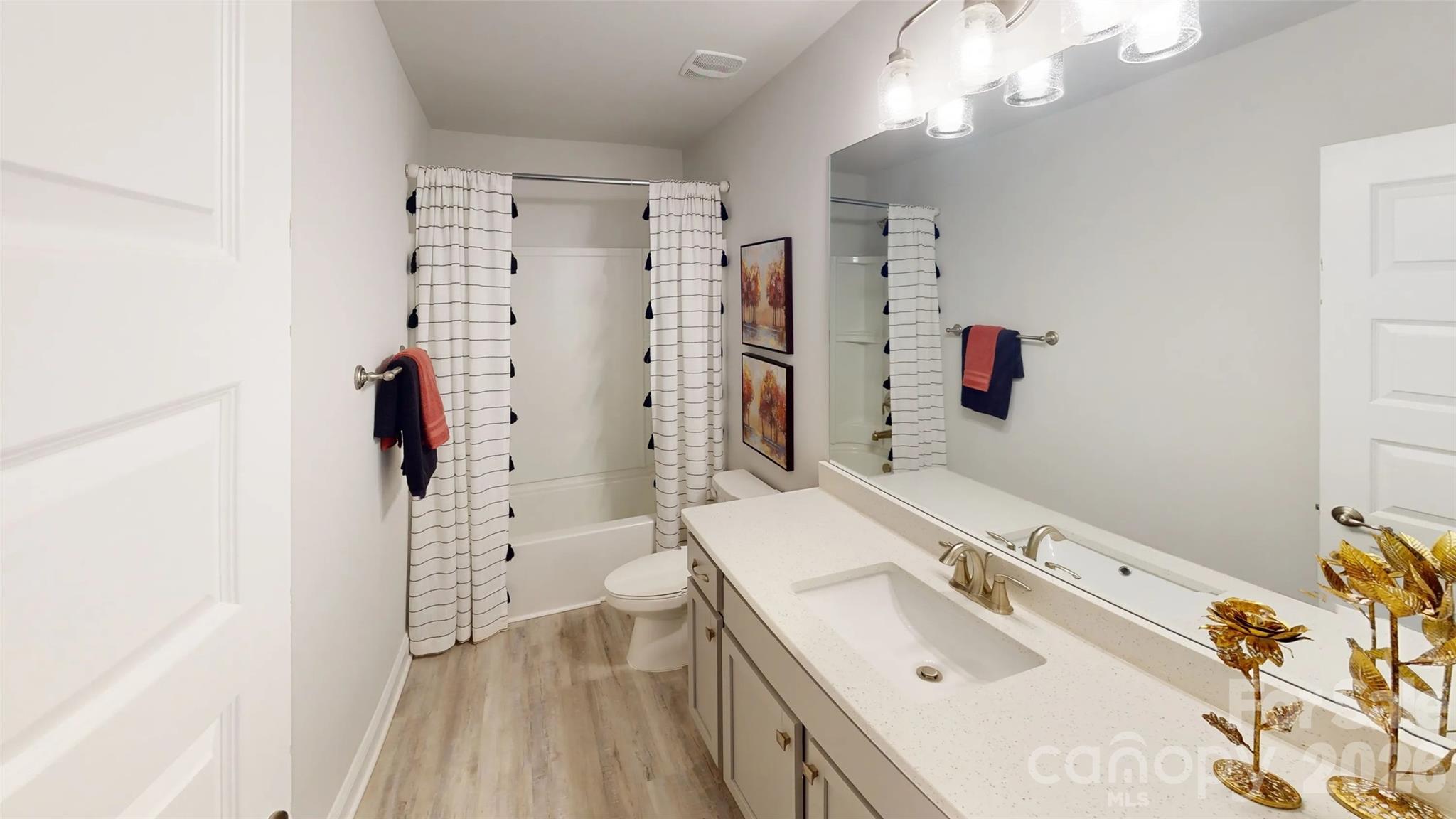 1063 Penarth Court #76 — Catawba