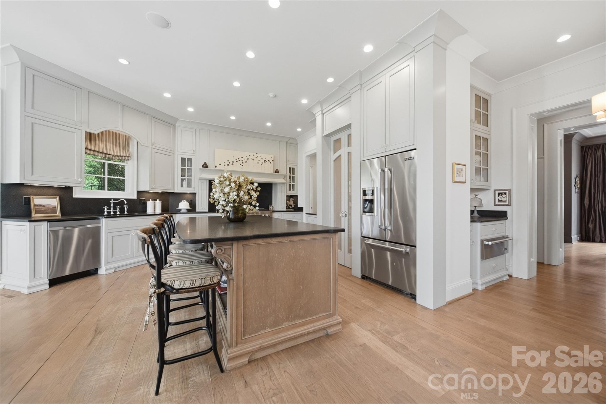 834 9th Avenue NW — Hickory