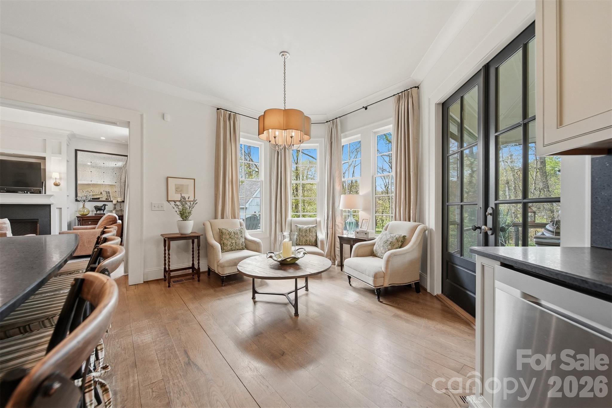 834 9th Avenue NW — Hickory