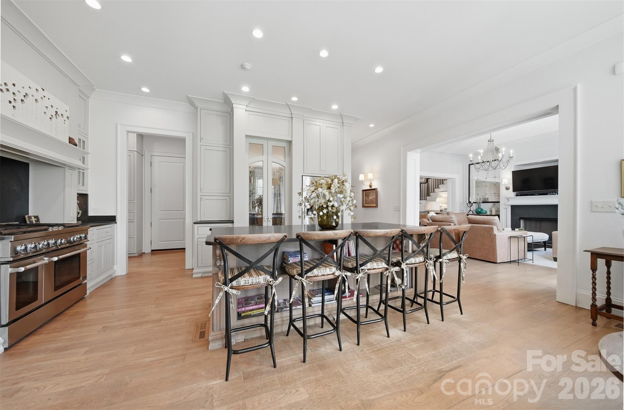 834 9th Avenue NW — Hickory