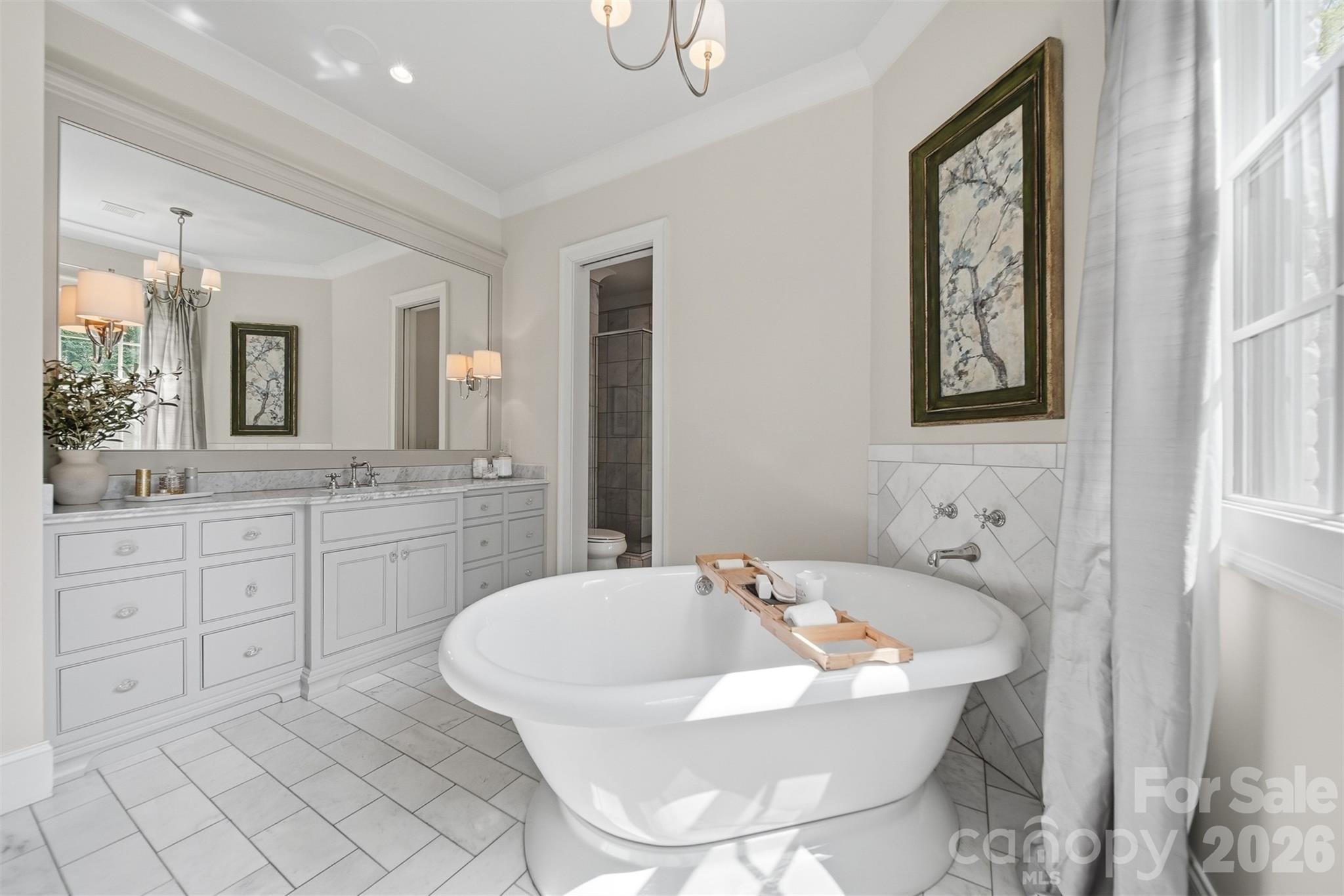 834 9th Avenue NW — Hickory
