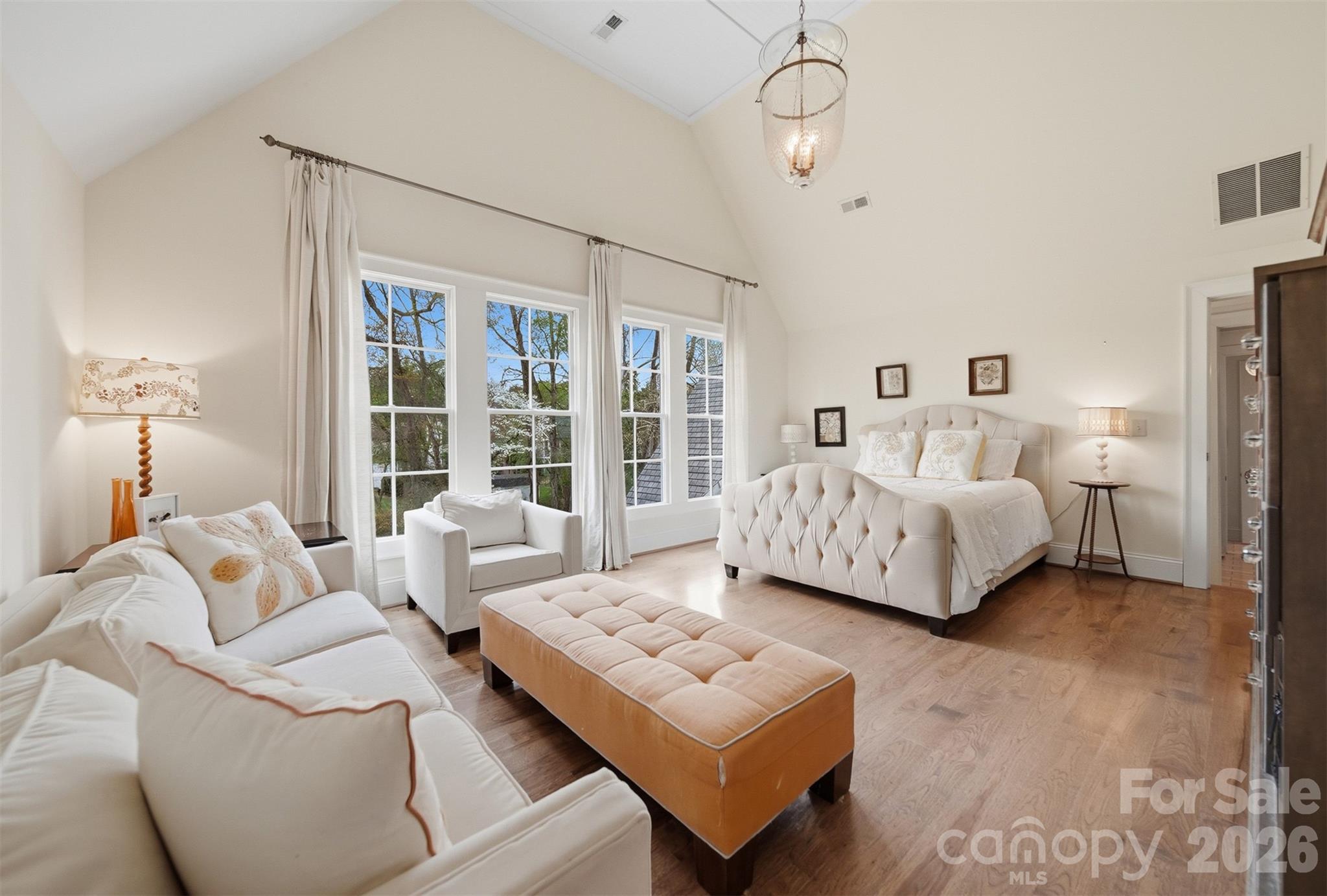 834 9th Avenue NW — Hickory
