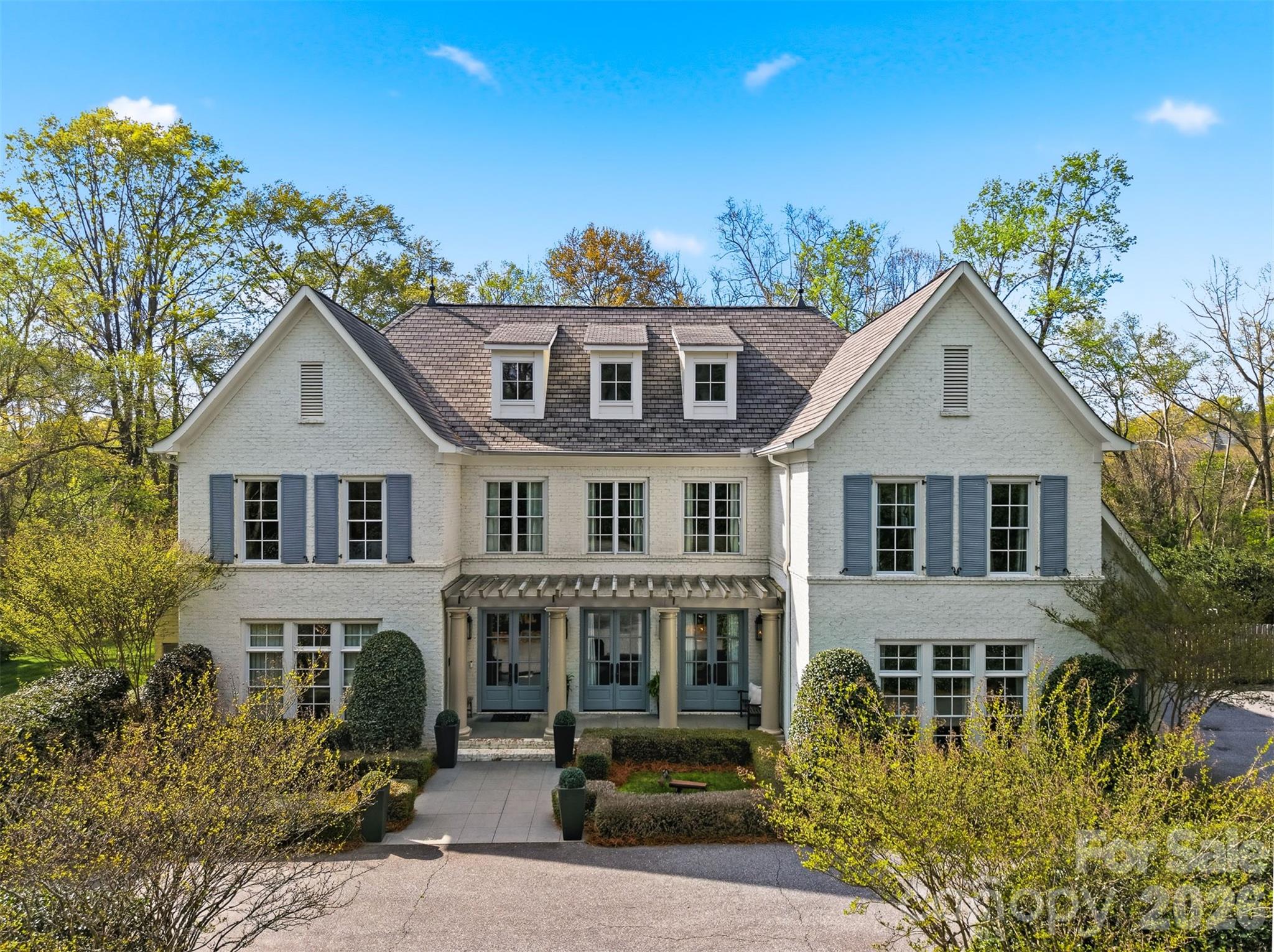 834 9th Avenue NW — Hickory