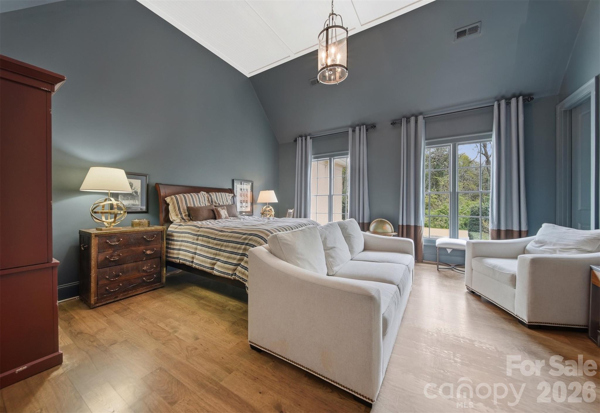 834 9th Avenue NW — Hickory