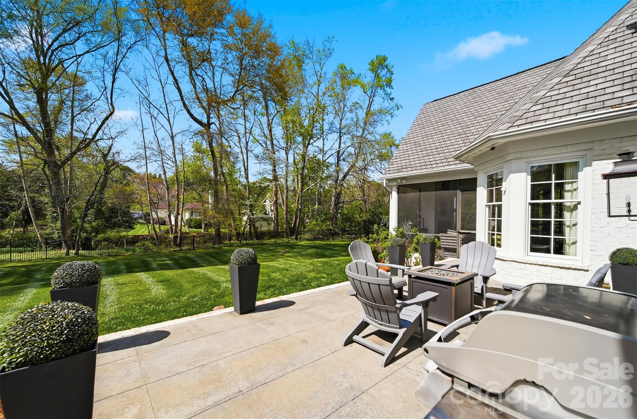 834 9th Avenue NW — Hickory