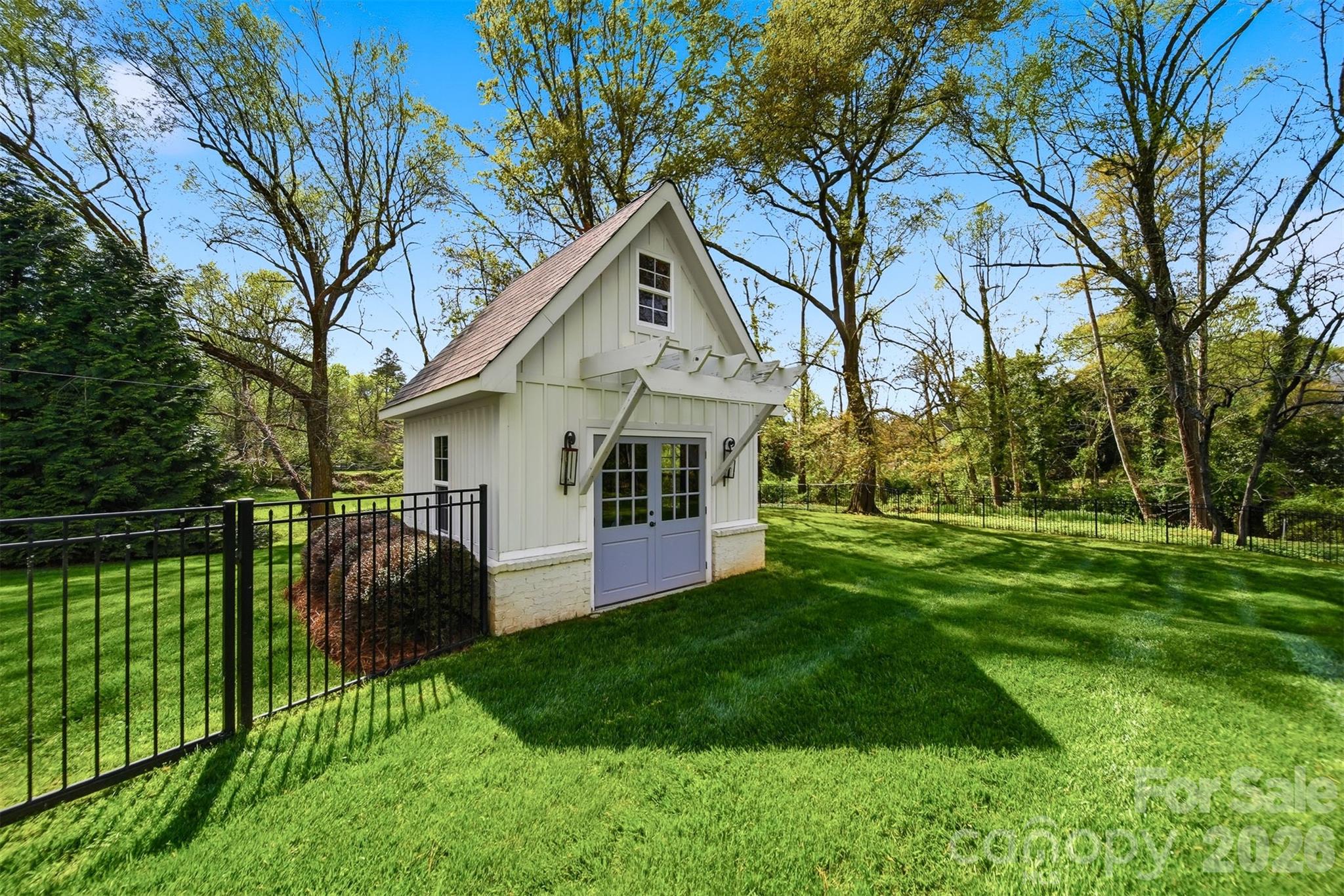 834 9th Avenue NW — Hickory