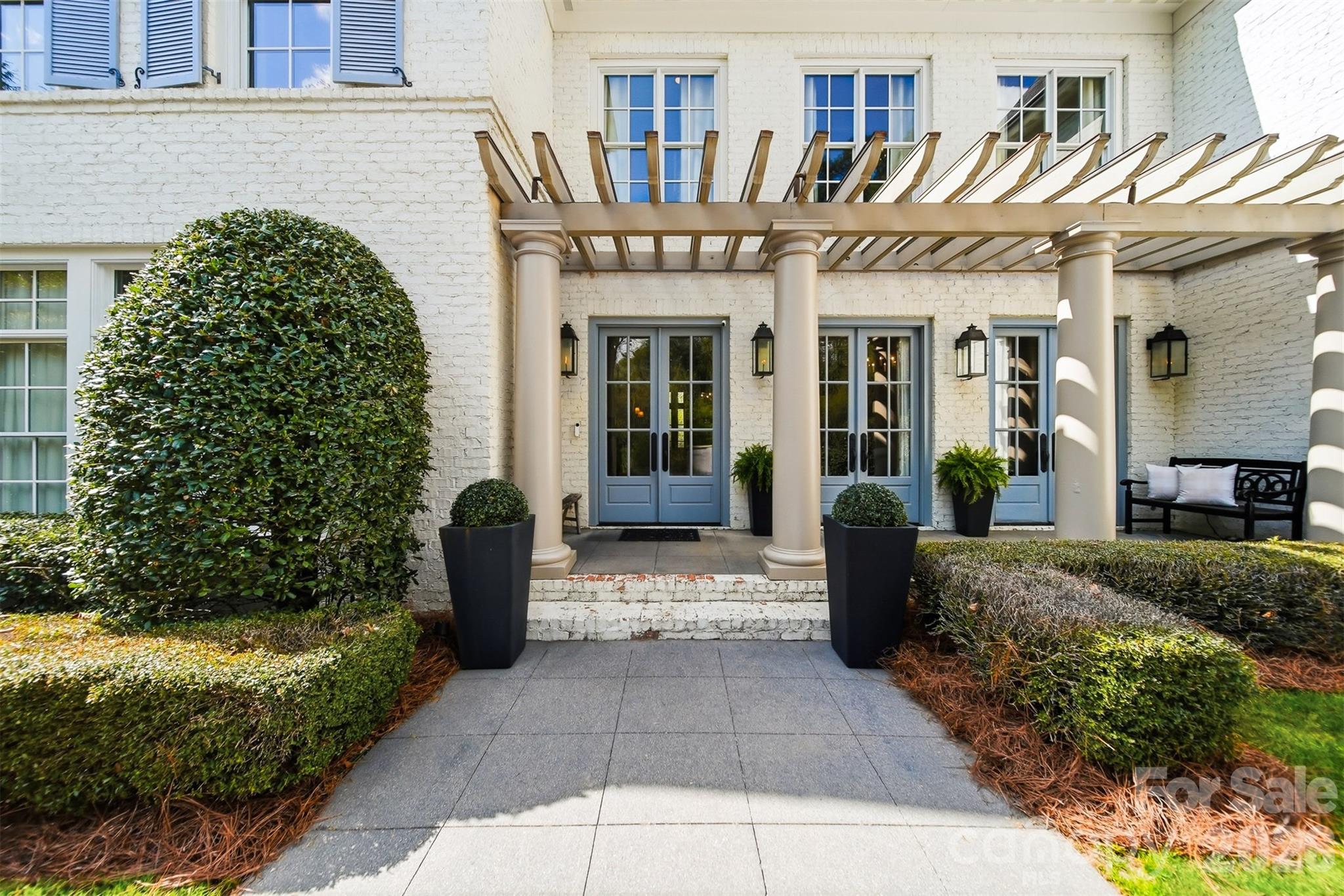 834 9th Avenue NW — Hickory