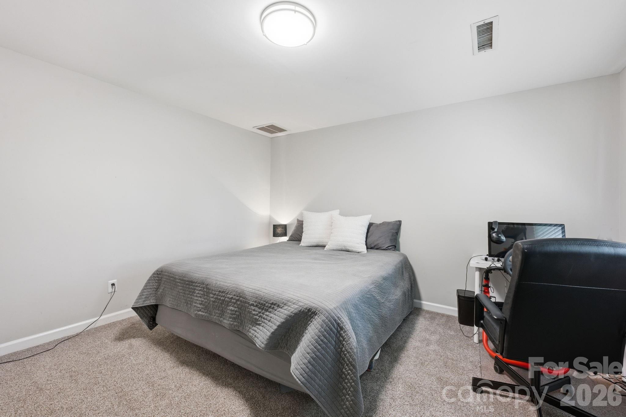 7319 Gilead Road — Huntersville