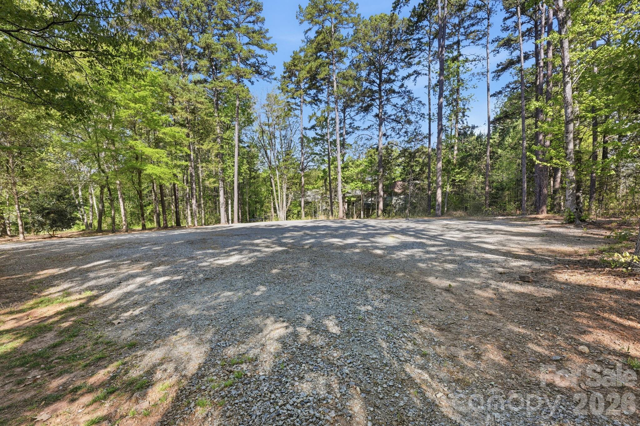 7319 Gilead Road — Huntersville
