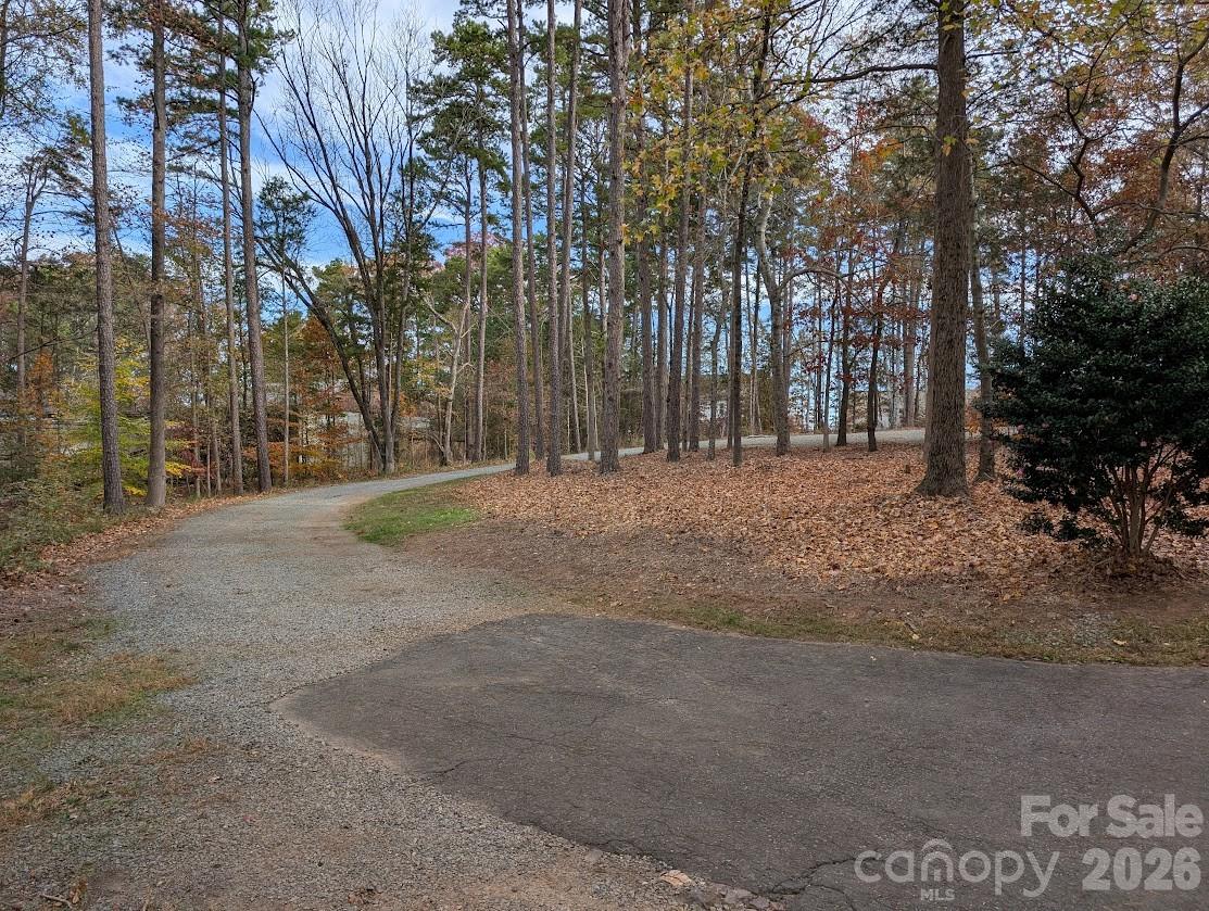 7319 Gilead Road — Huntersville