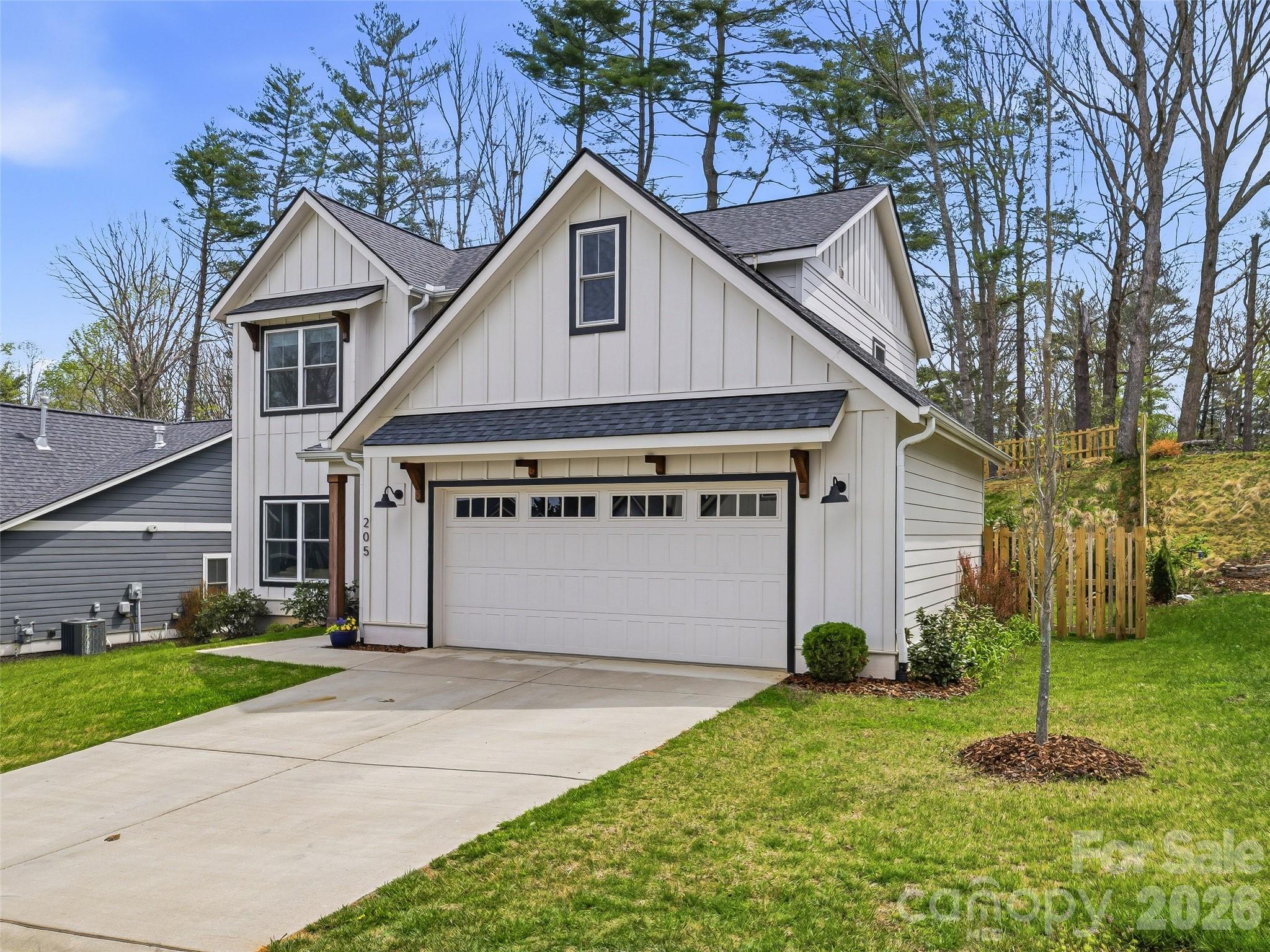 205 Weybridge Drive — Arden