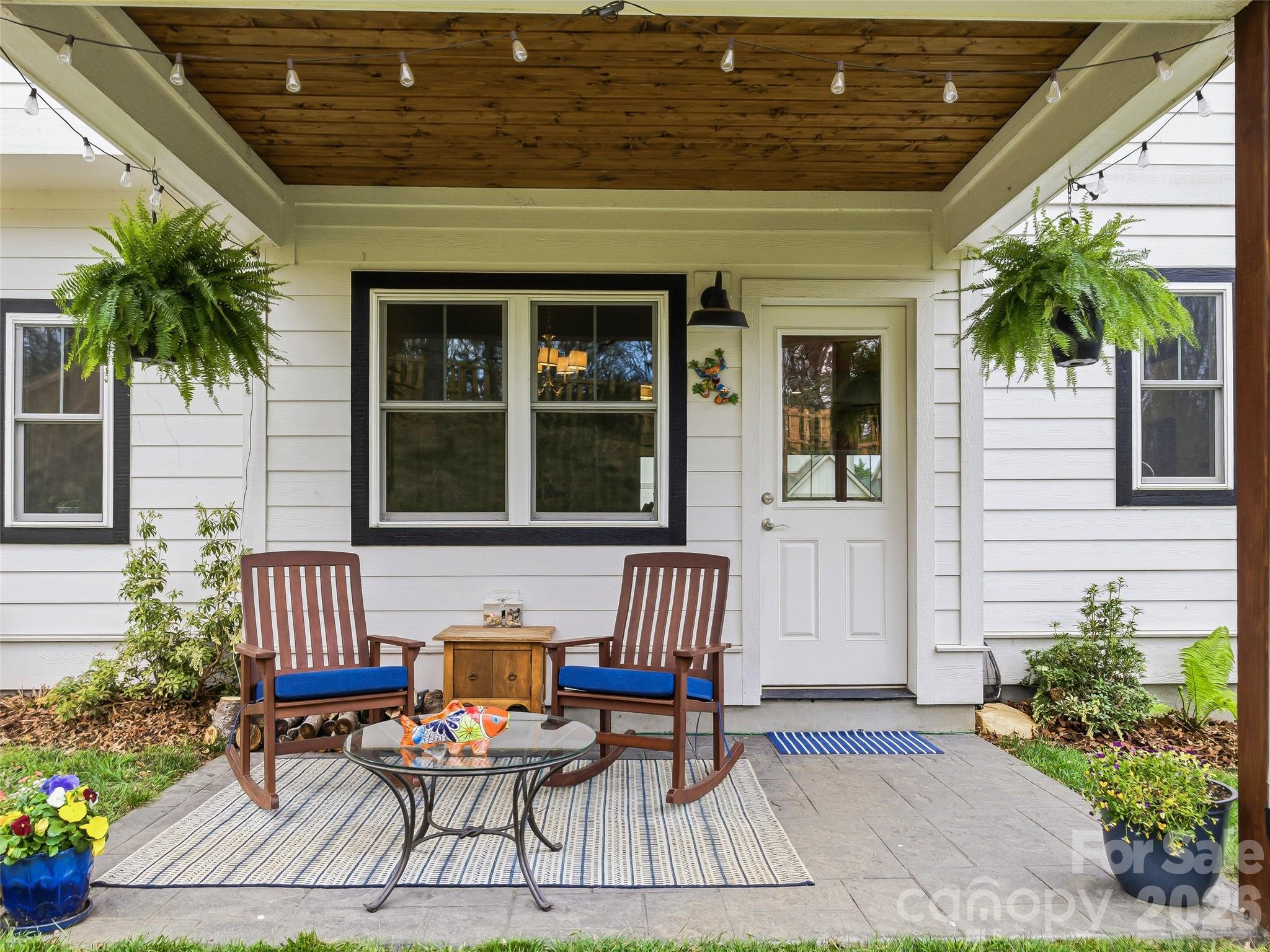 205 Weybridge Drive — Arden