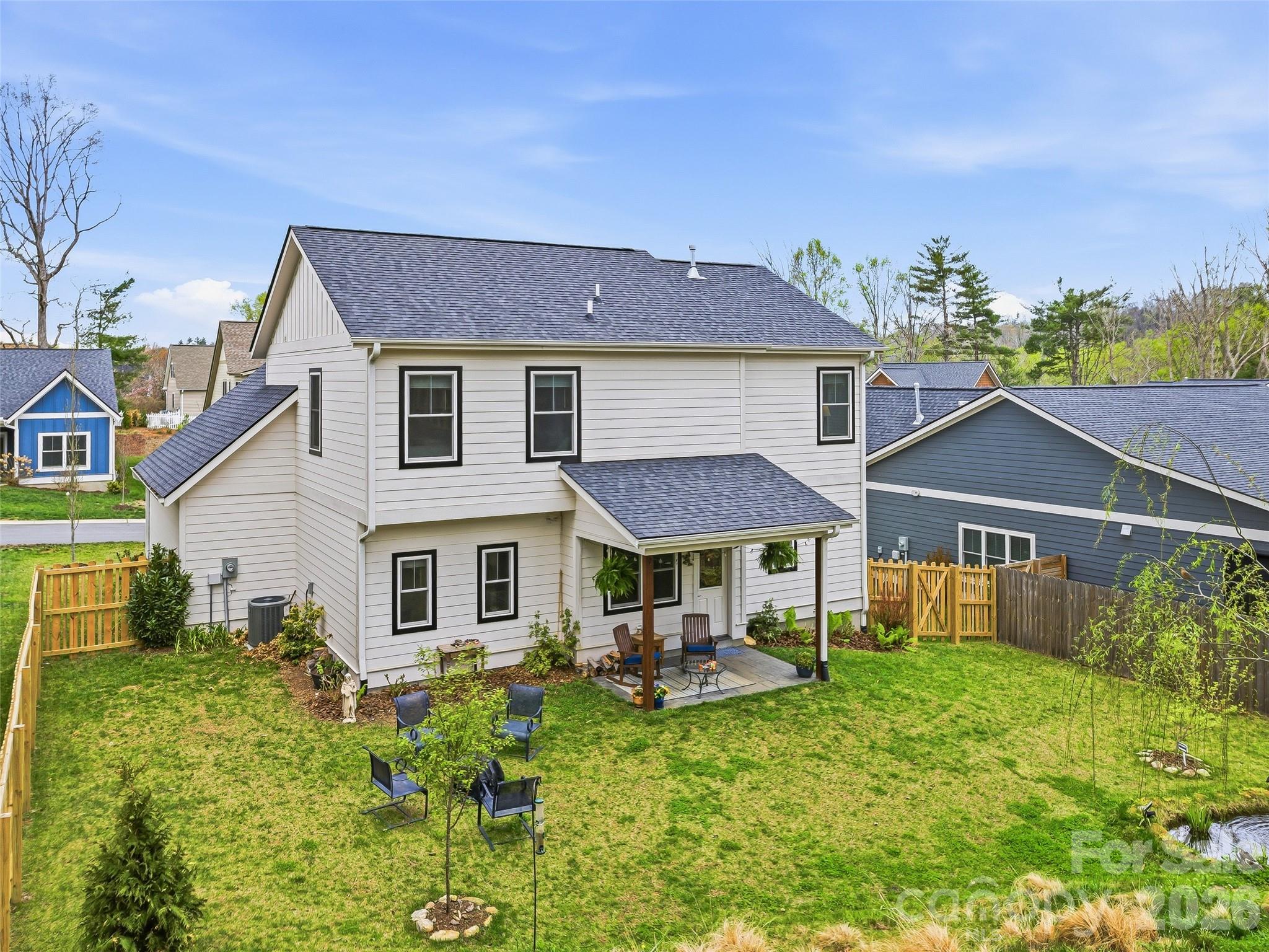 205 Weybridge Drive — Arden