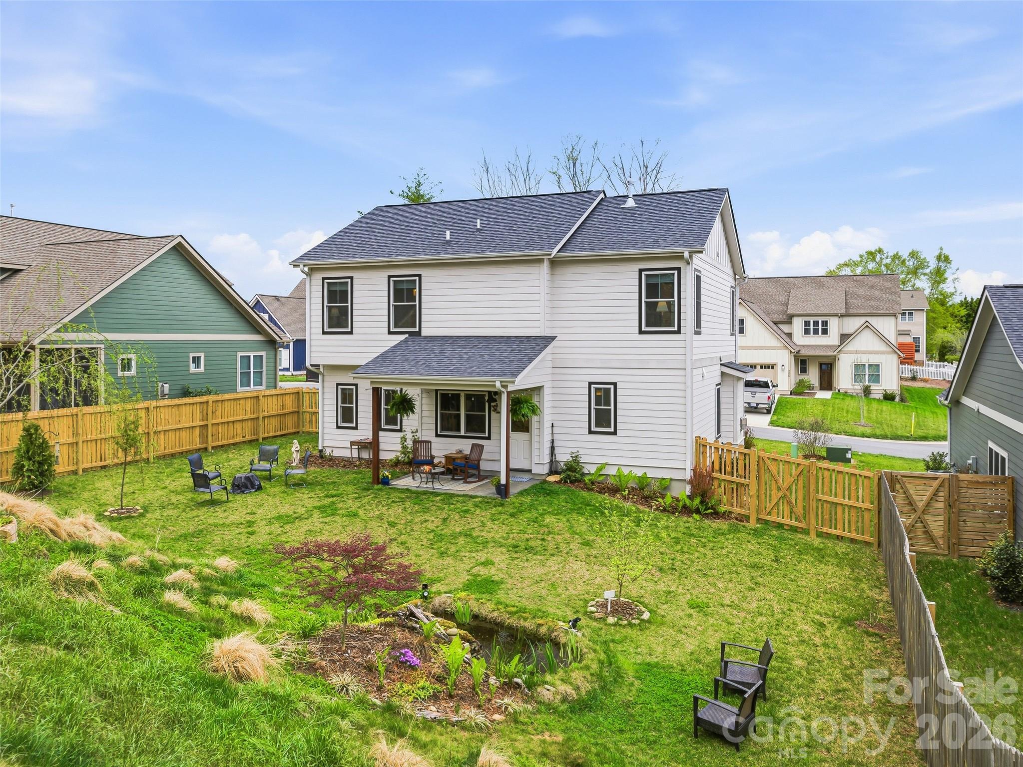 205 Weybridge Drive — Arden