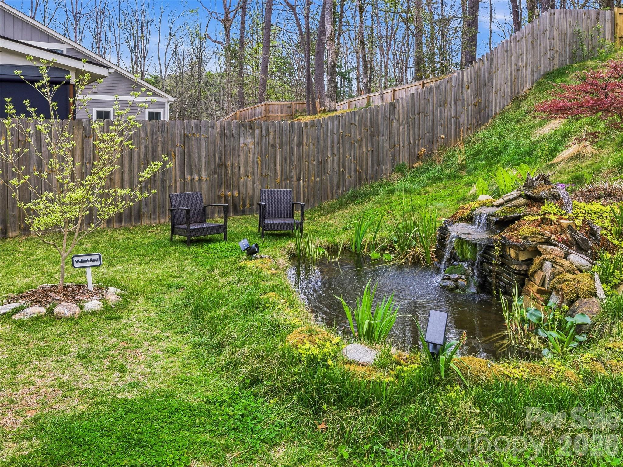 205 Weybridge Drive — Arden