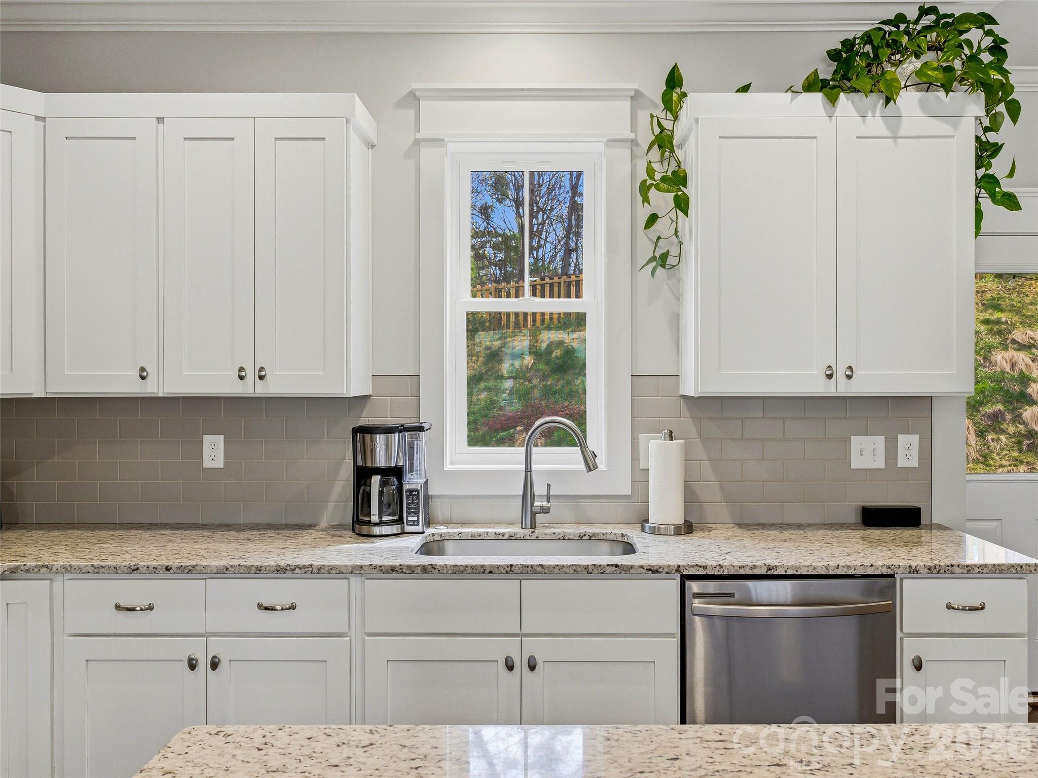 205 Weybridge Drive — Arden