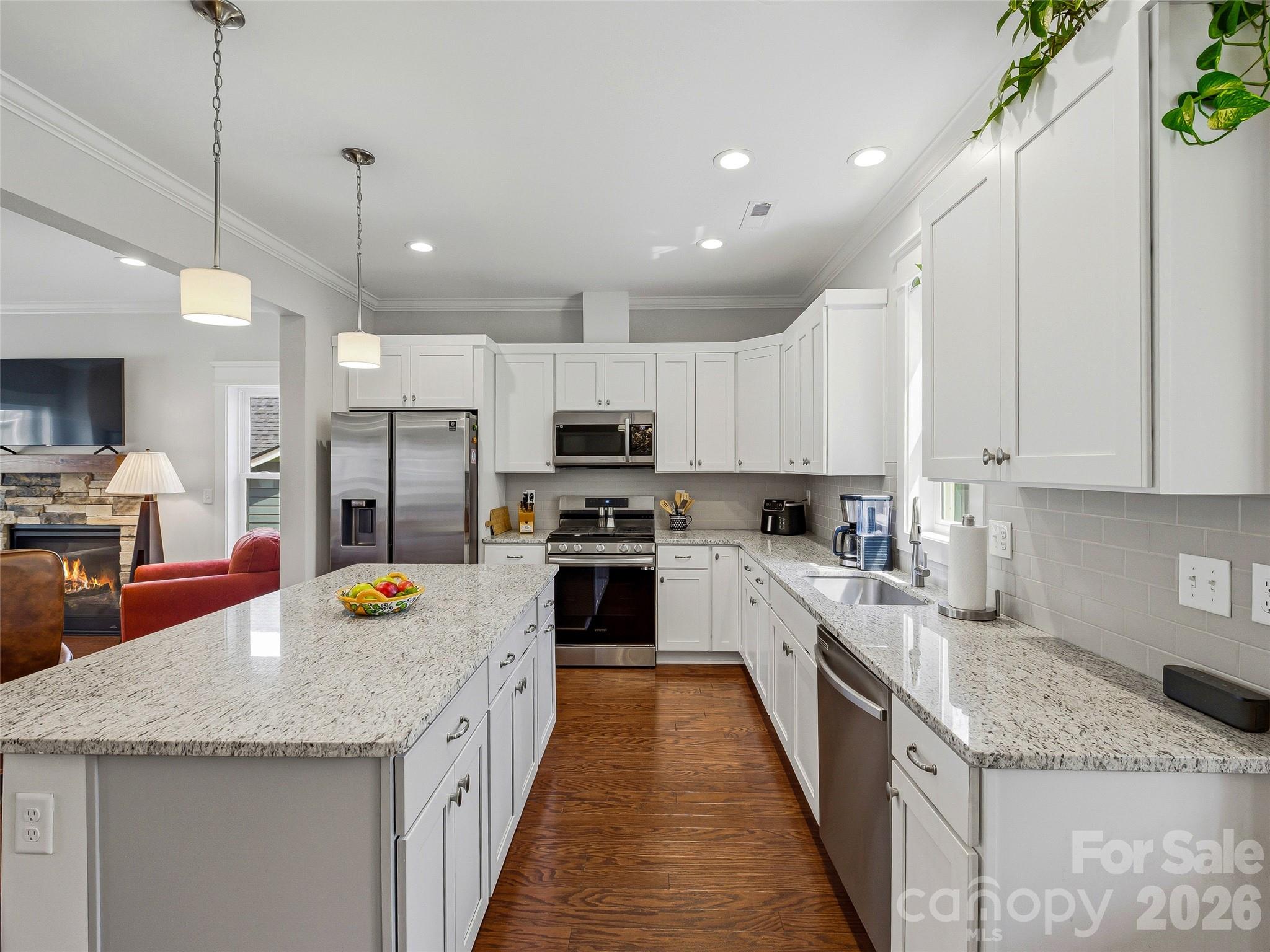 205 Weybridge Drive — Arden