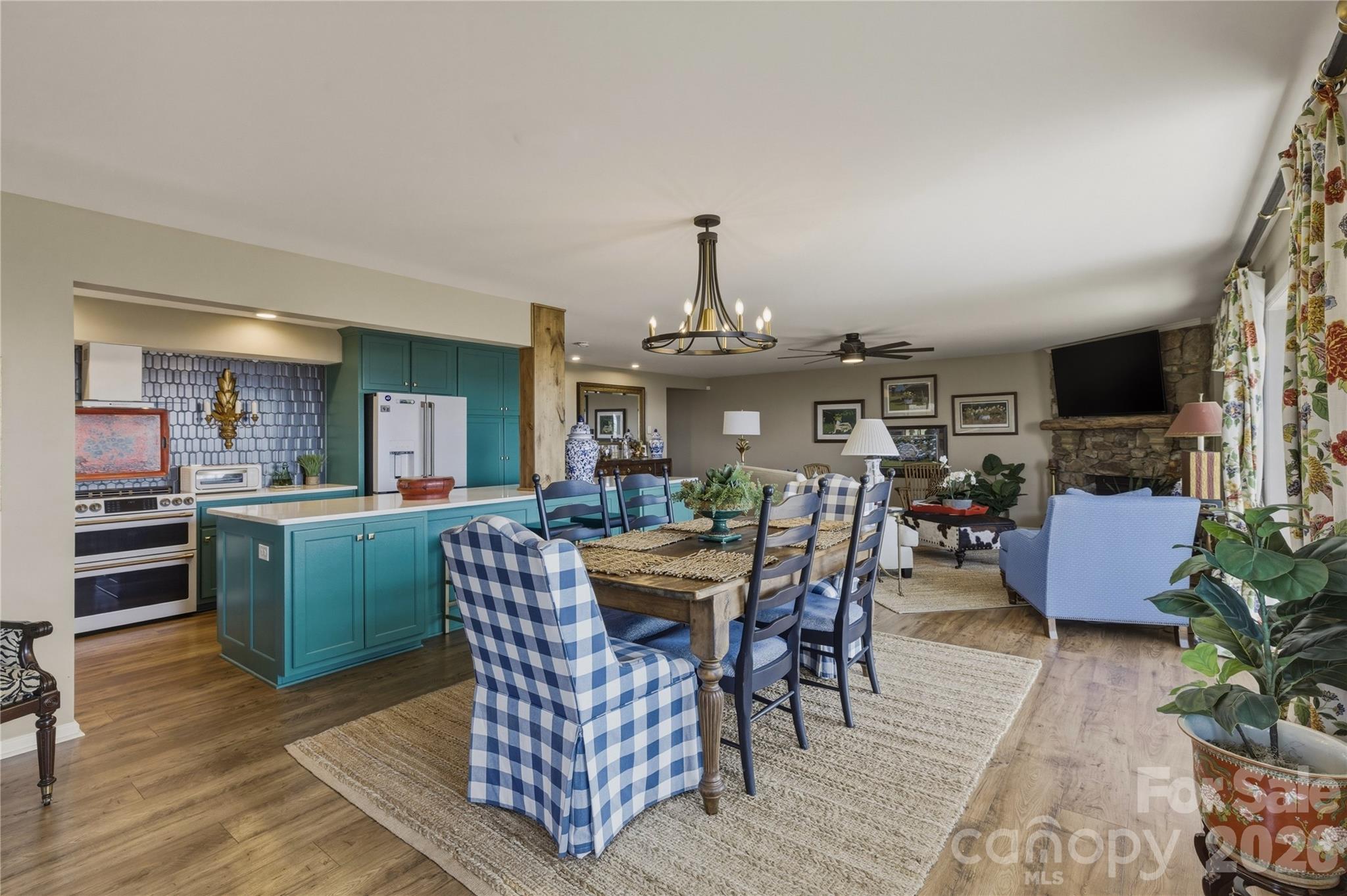 5970 Blowing Rock Boulevard — Lenoir
