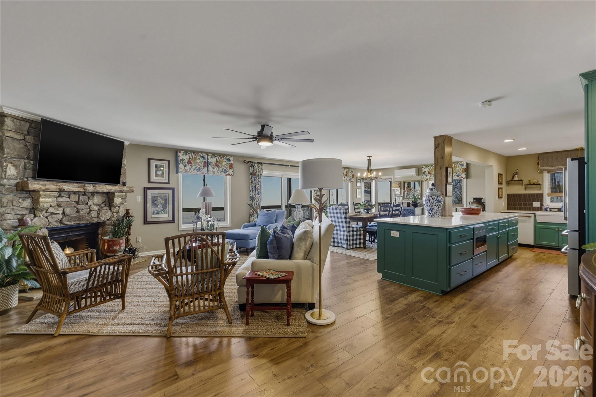 5970 Blowing Rock Boulevard — Lenoir