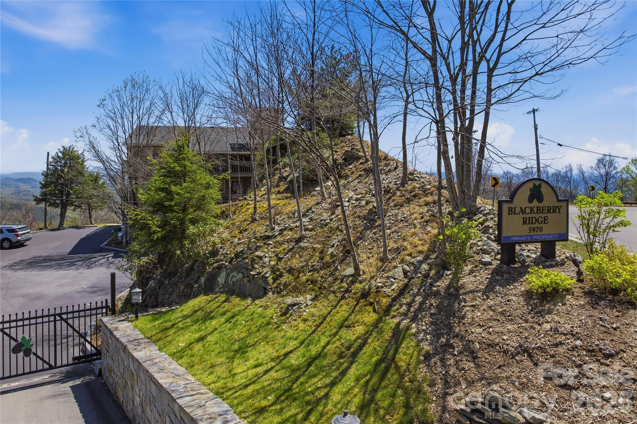 5970 Blowing Rock Boulevard — Lenoir