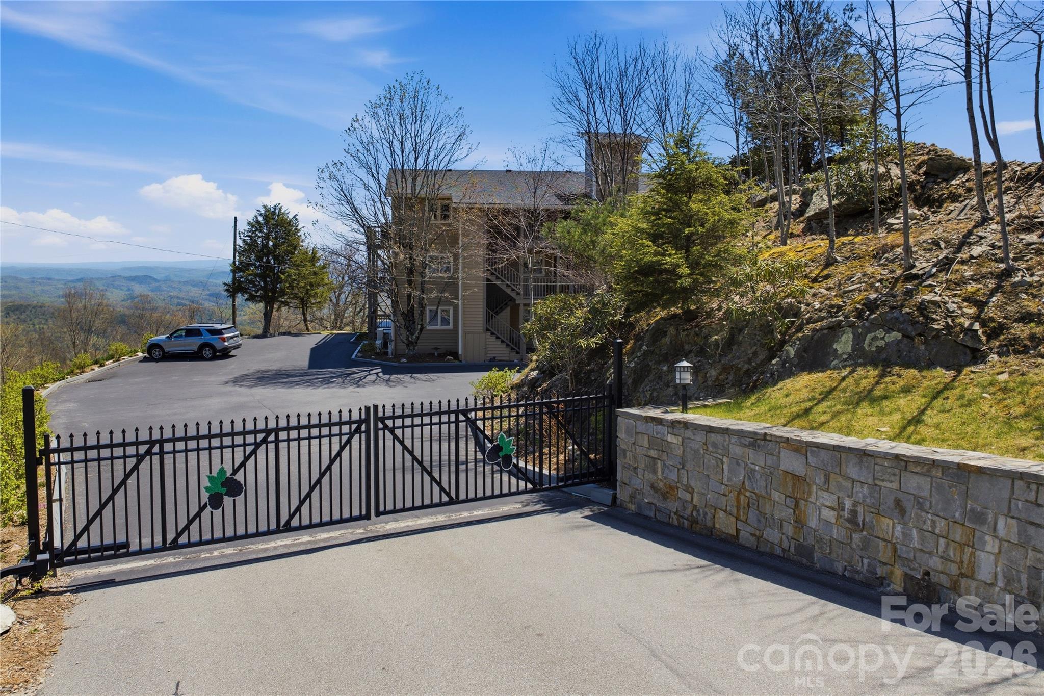 5970 Blowing Rock Boulevard — Lenoir