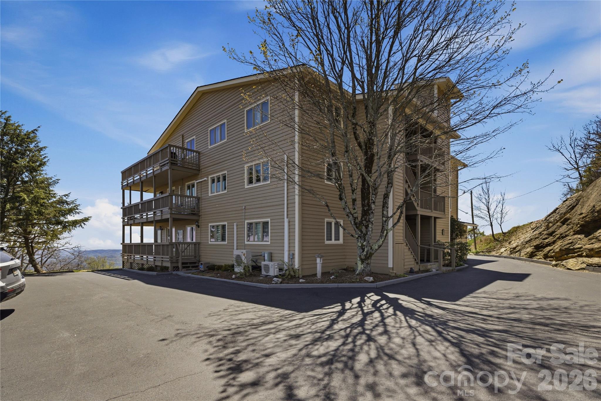 5970 Blowing Rock Boulevard — Lenoir