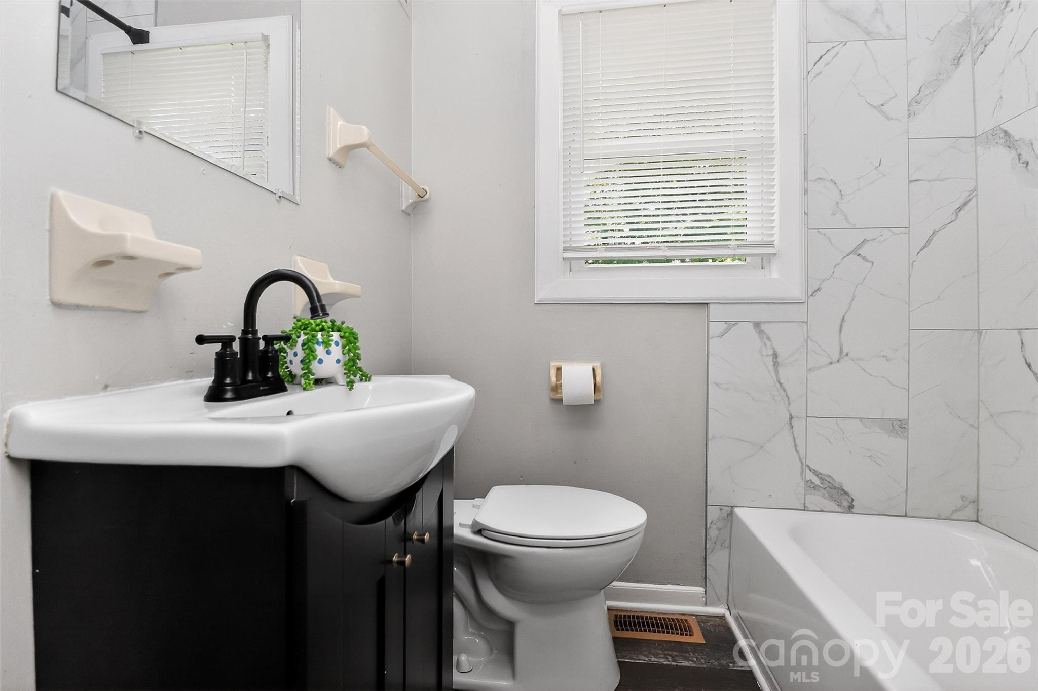 315 E 4th Avenue — Gastonia