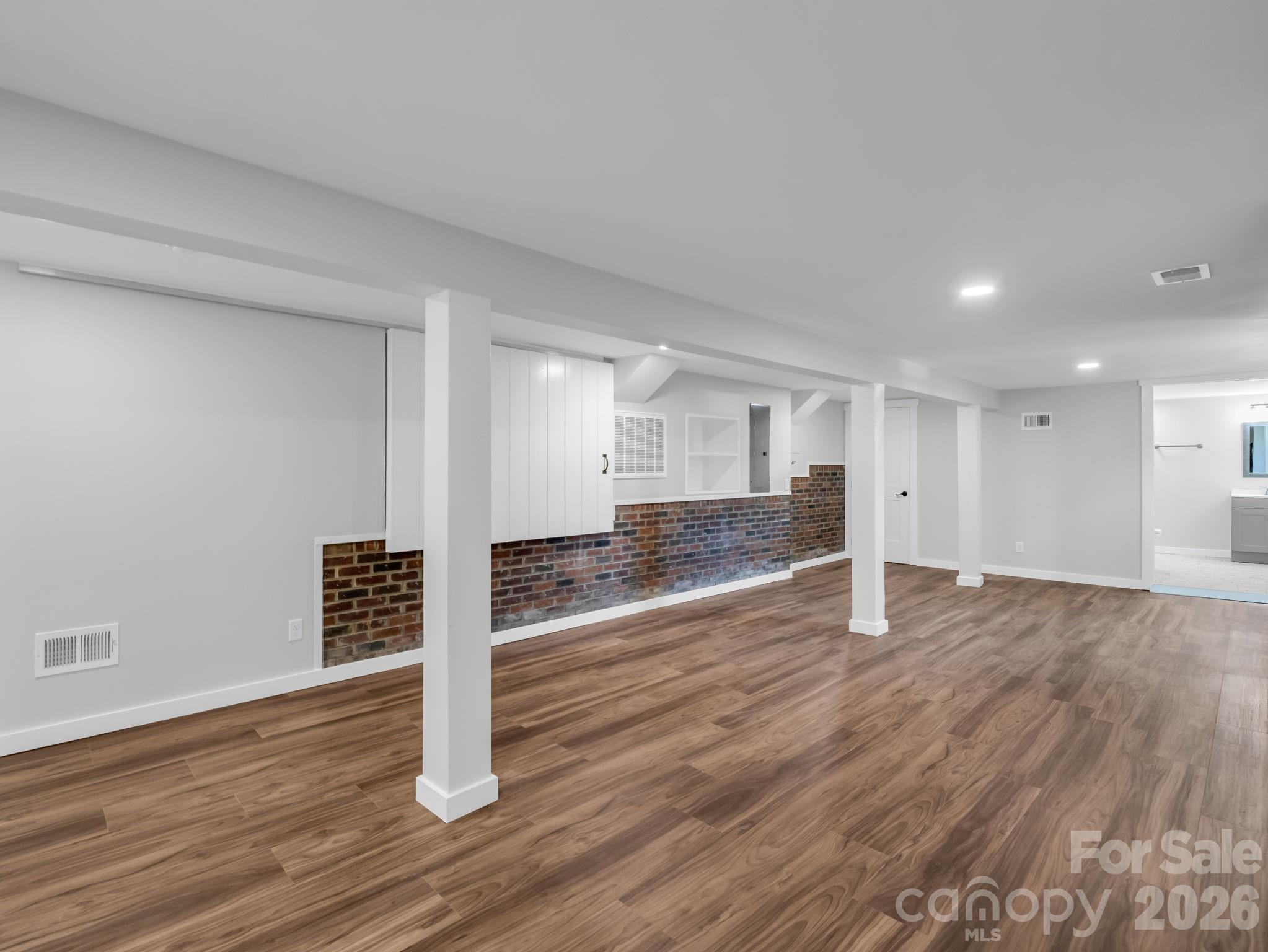 18 Worley Place — Asheville