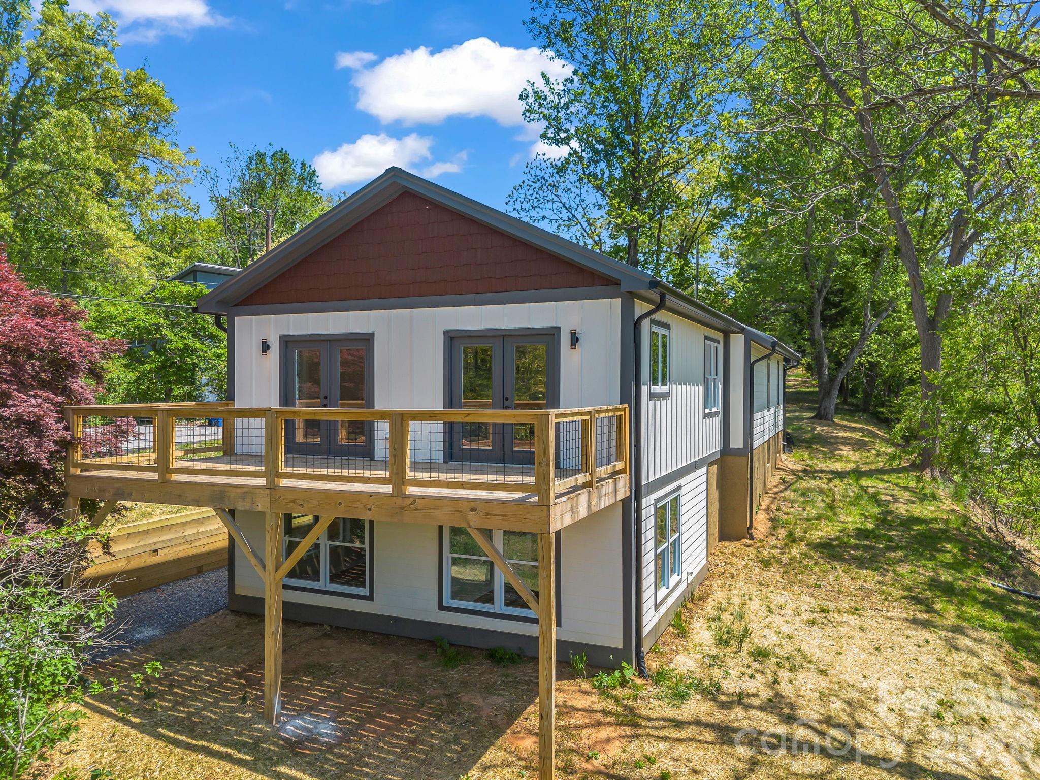 18 Worley Place — Asheville