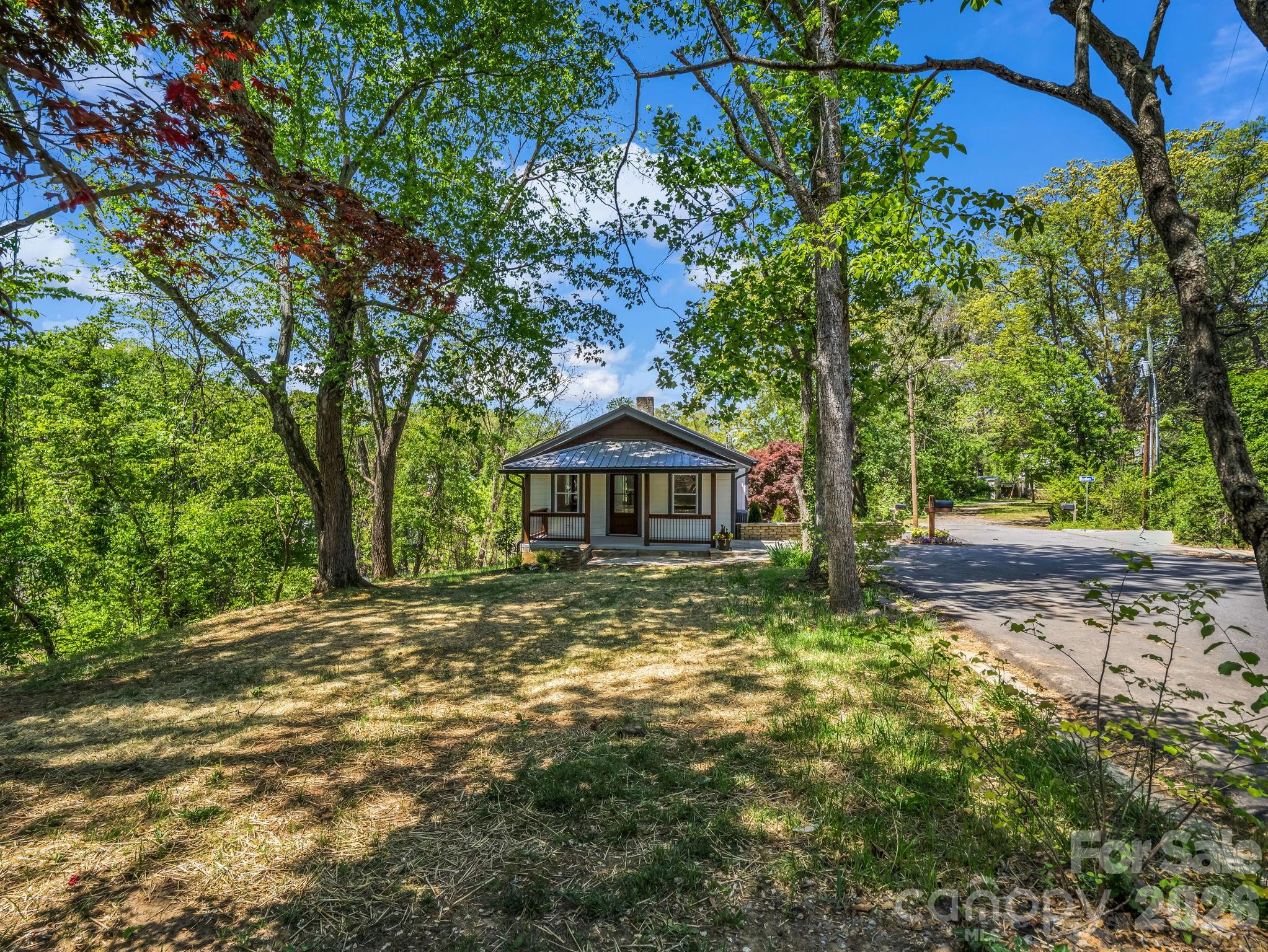 18 Worley Place — Asheville