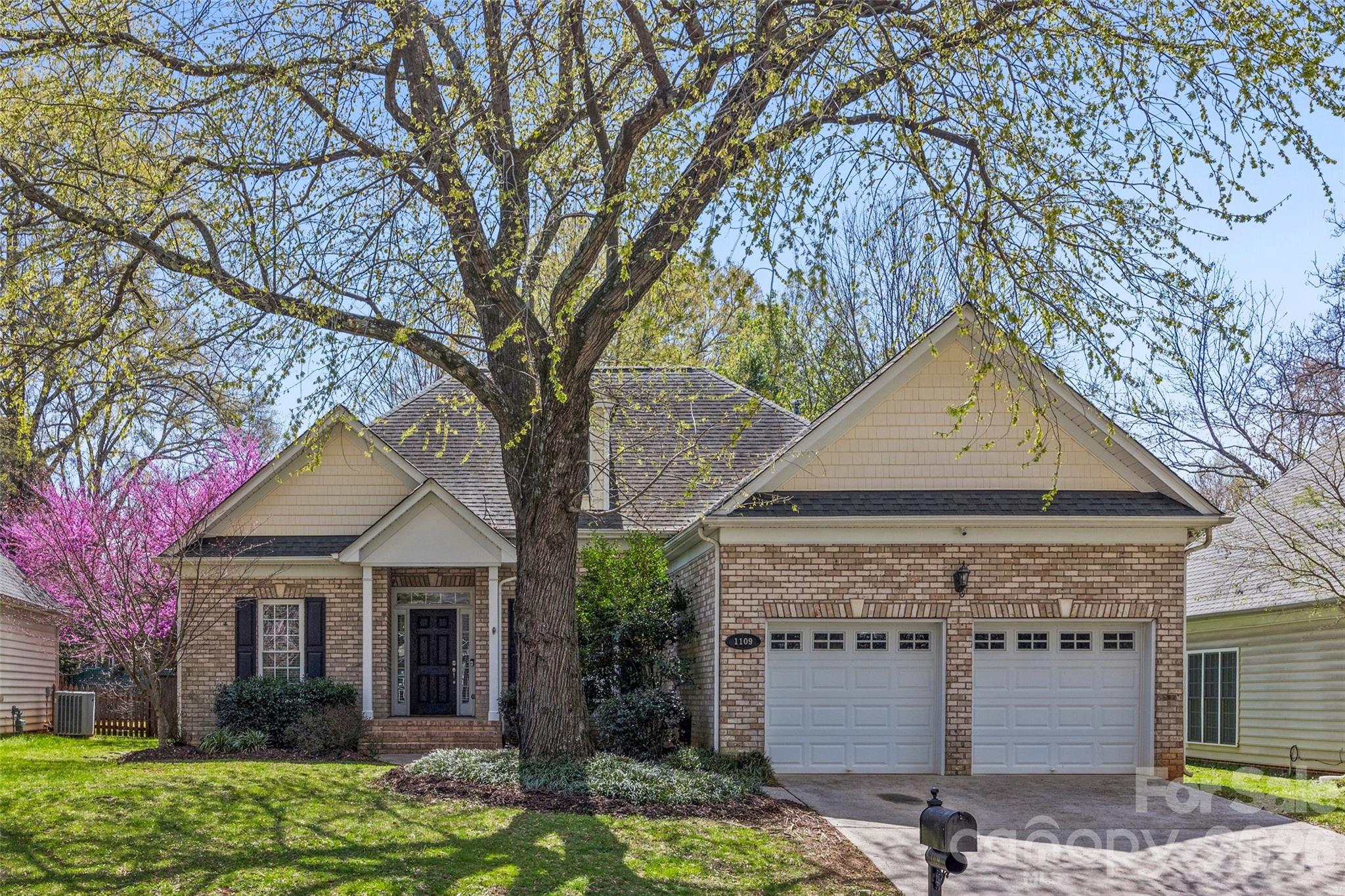 1109 Moray Court — Charlotte