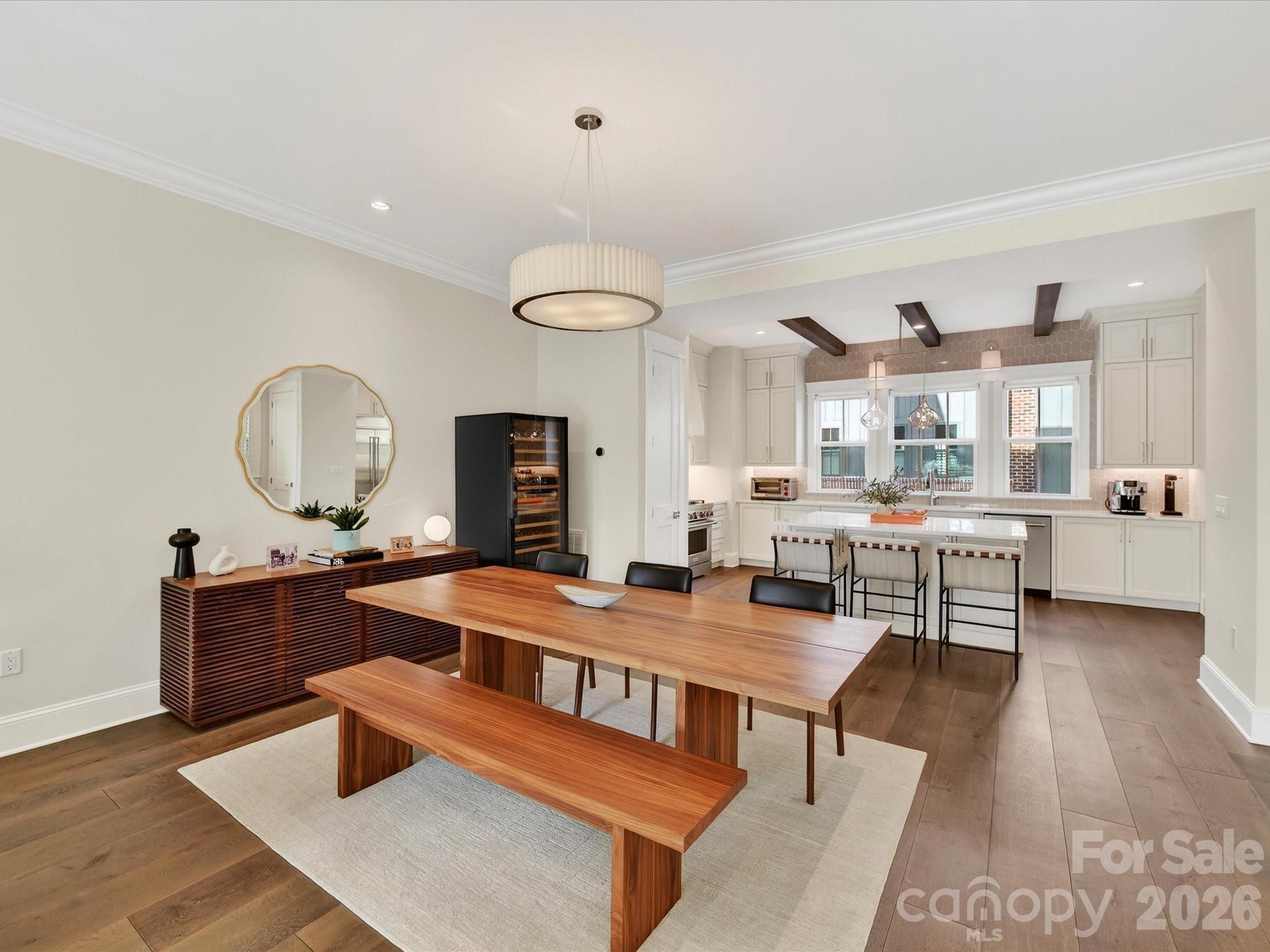 3074 Selwyn Avenue — Charlotte