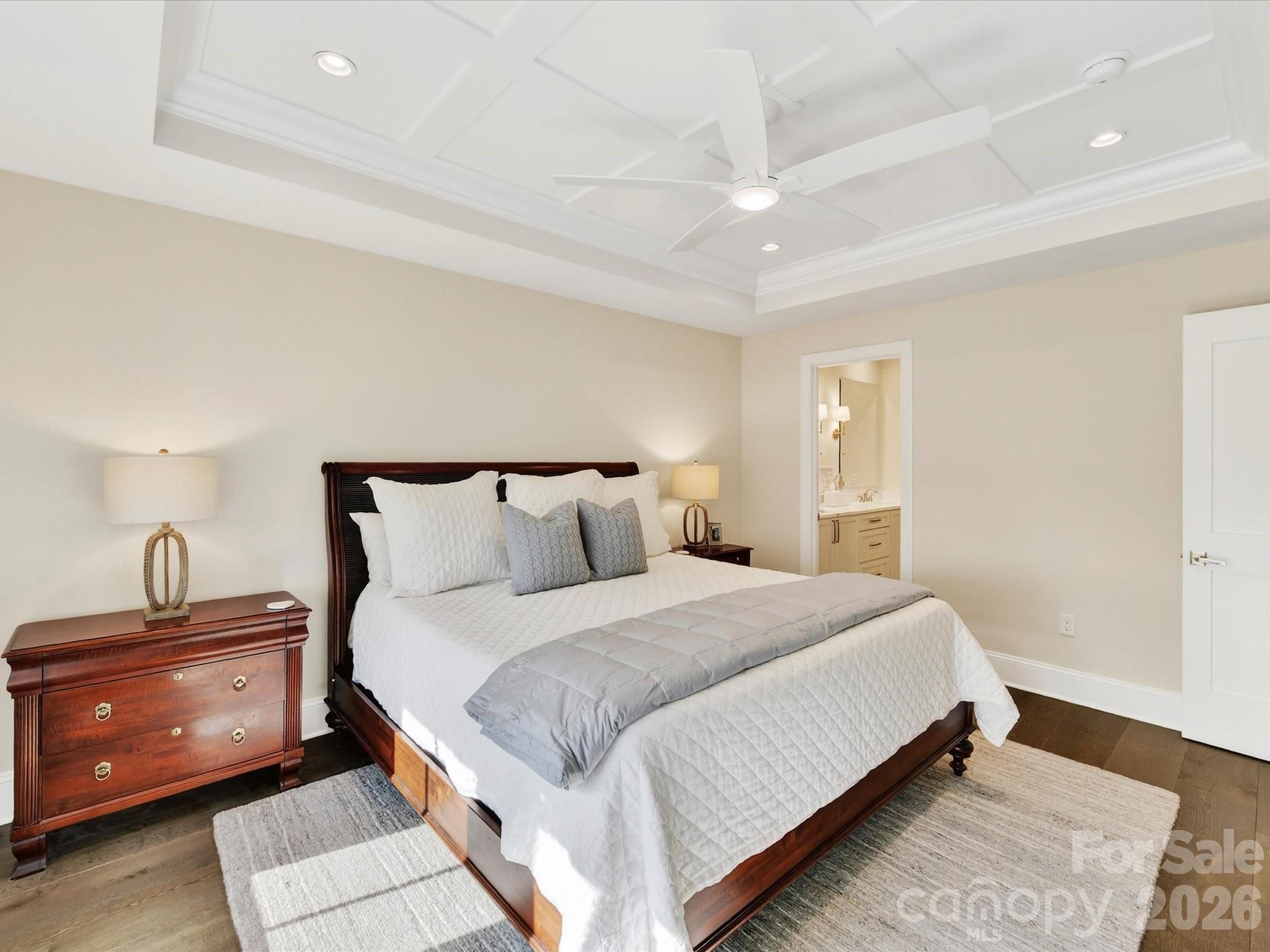 3074 Selwyn Avenue — Charlotte