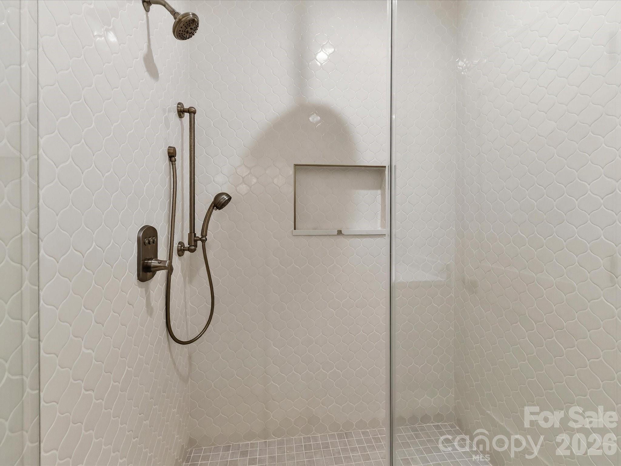 3074 Selwyn Avenue — Charlotte