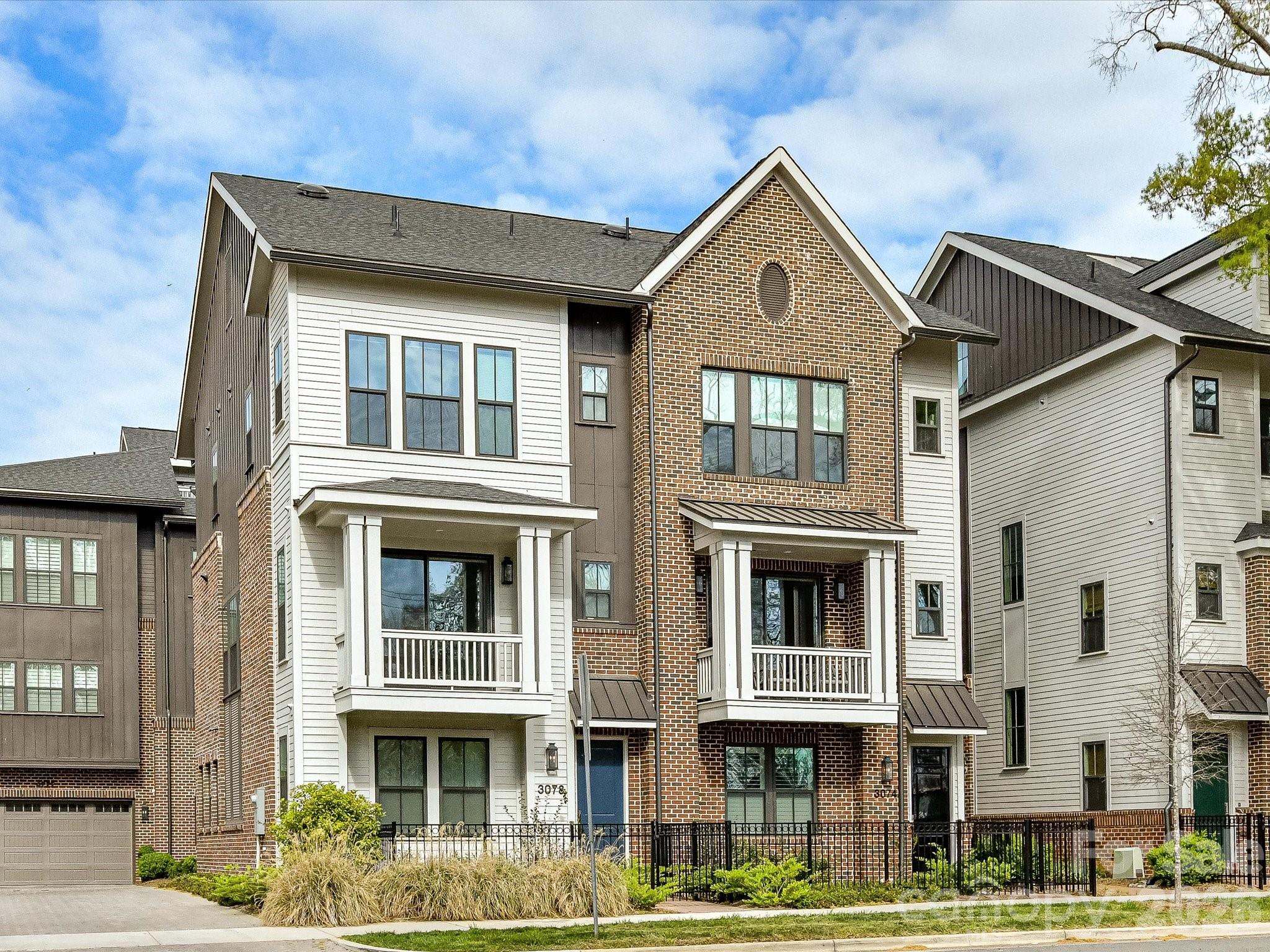 3074 Selwyn Avenue — Charlotte