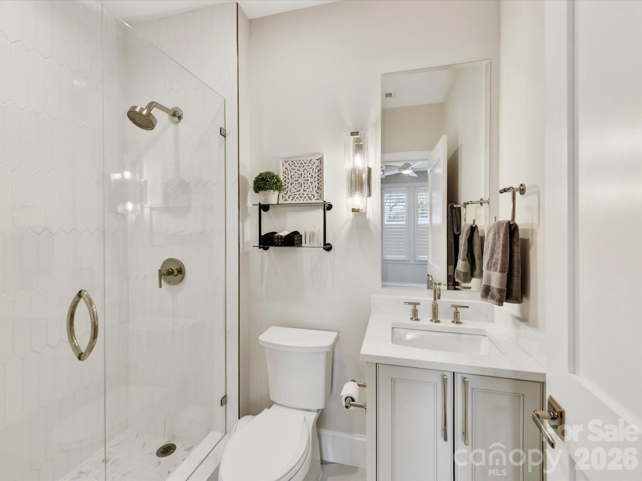 3074 Selwyn Avenue — Charlotte