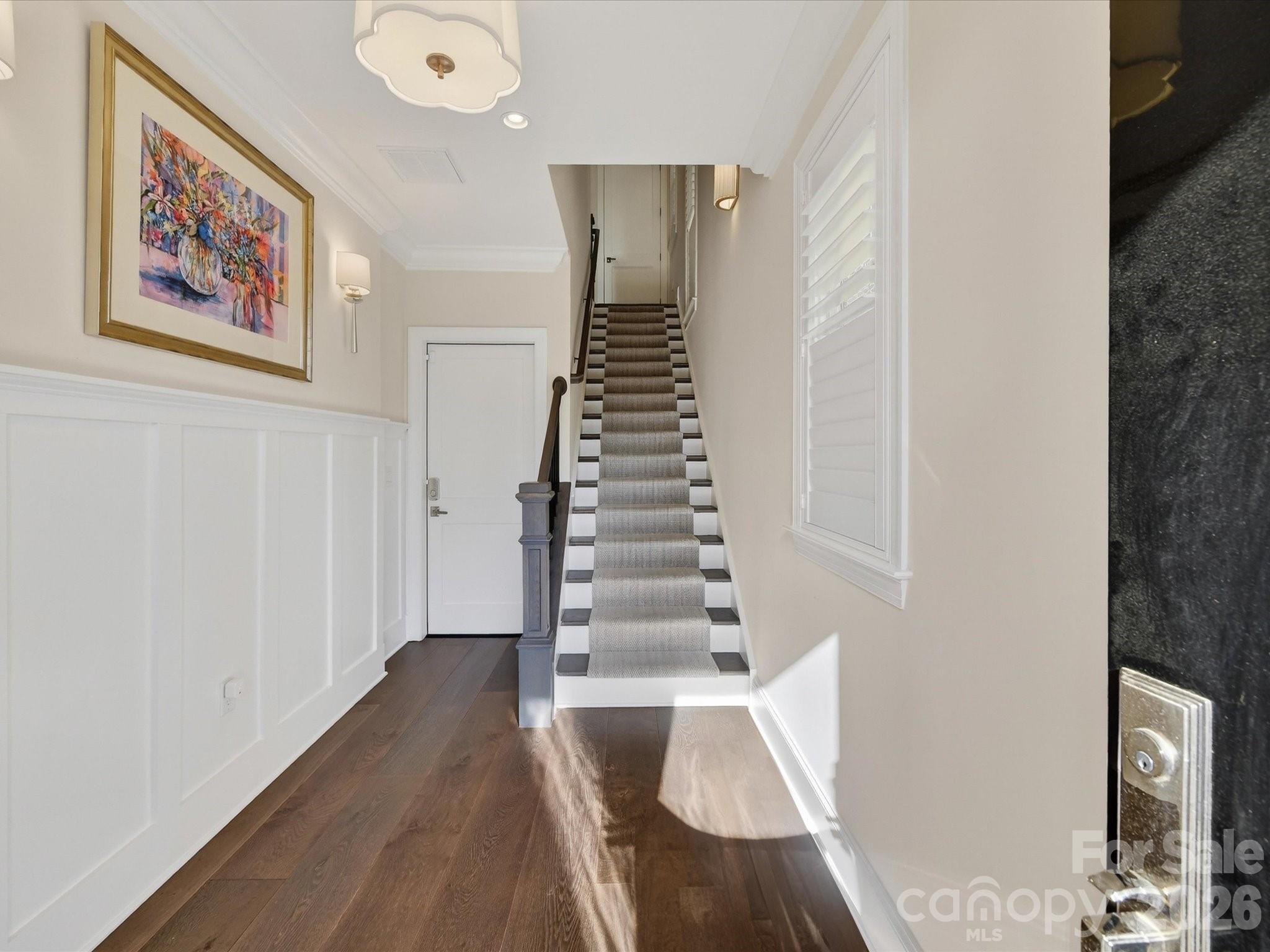 3074 Selwyn Avenue — Charlotte